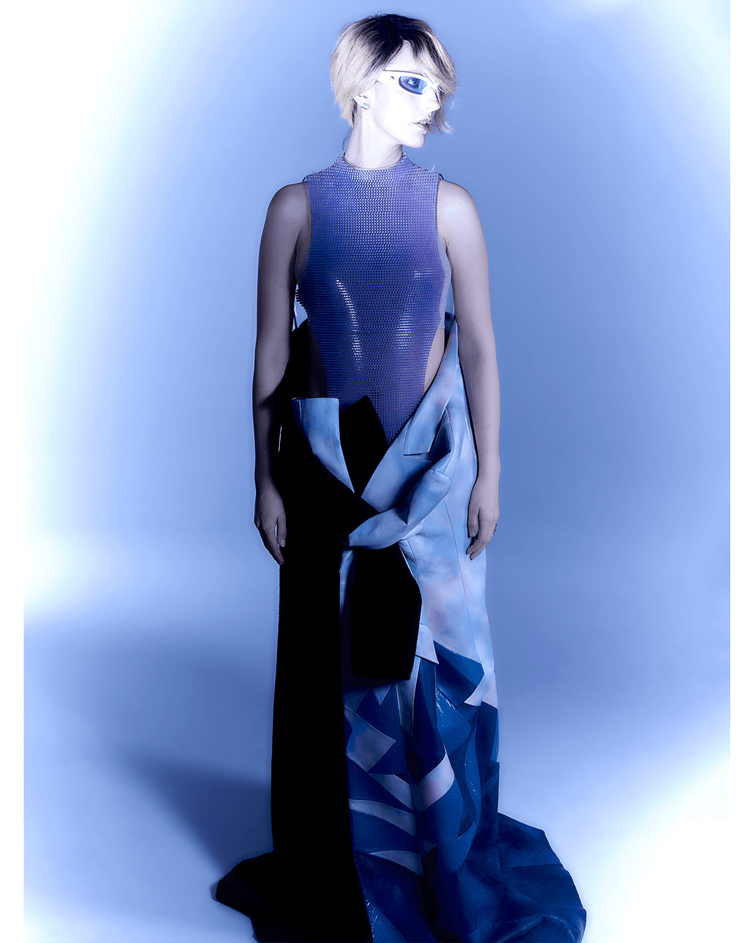 WAR OF VENUS — Look 13