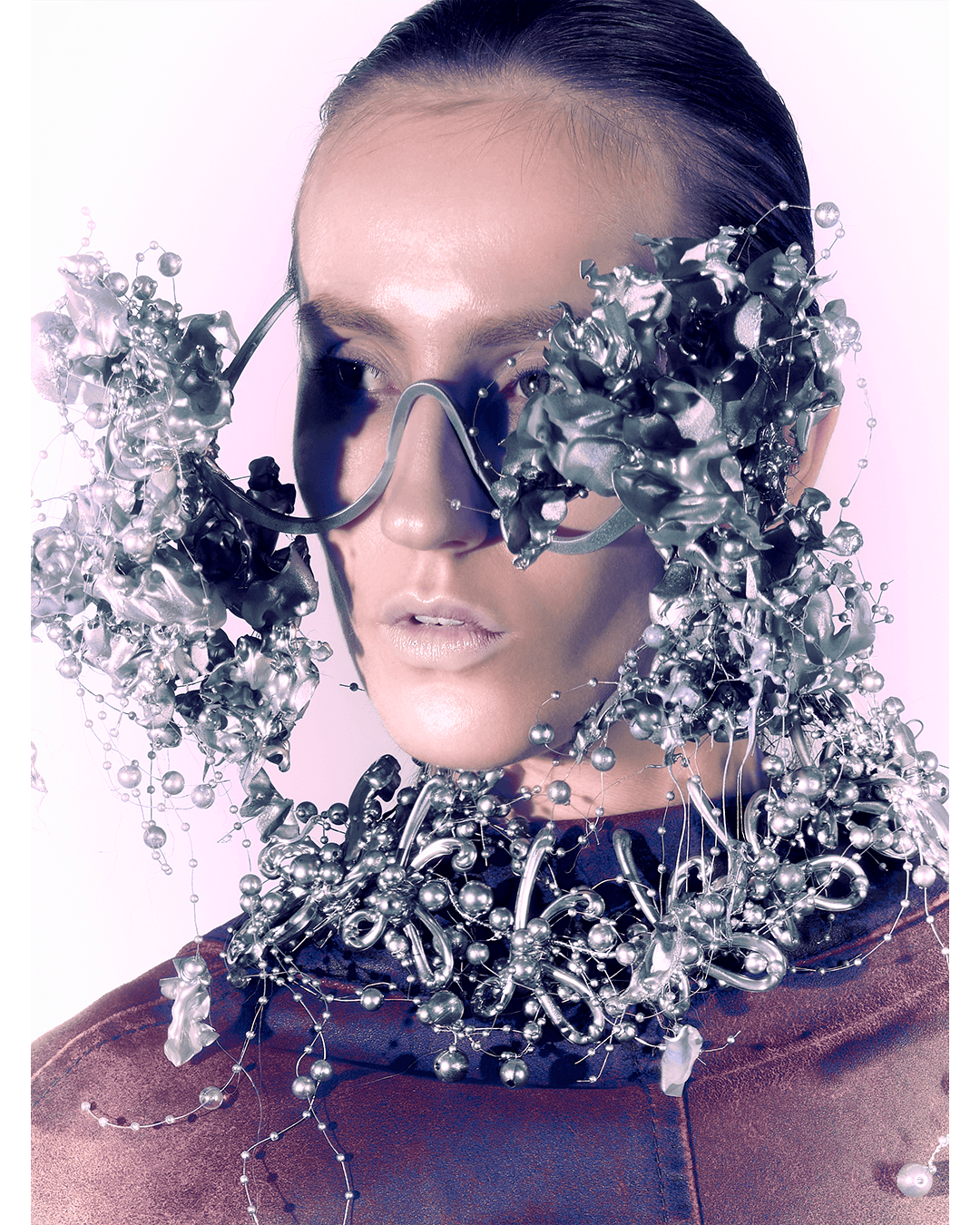 WAR OF VENUS — Look 15