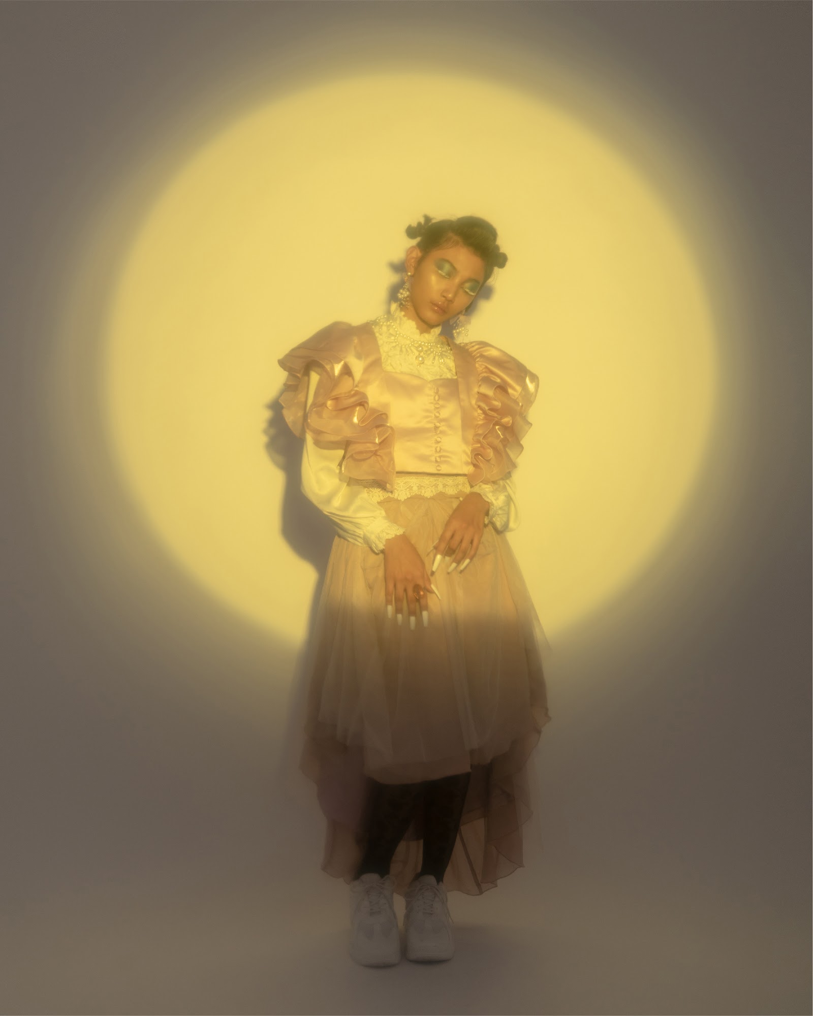 QUEEN OF SOLITUDE — Look 8