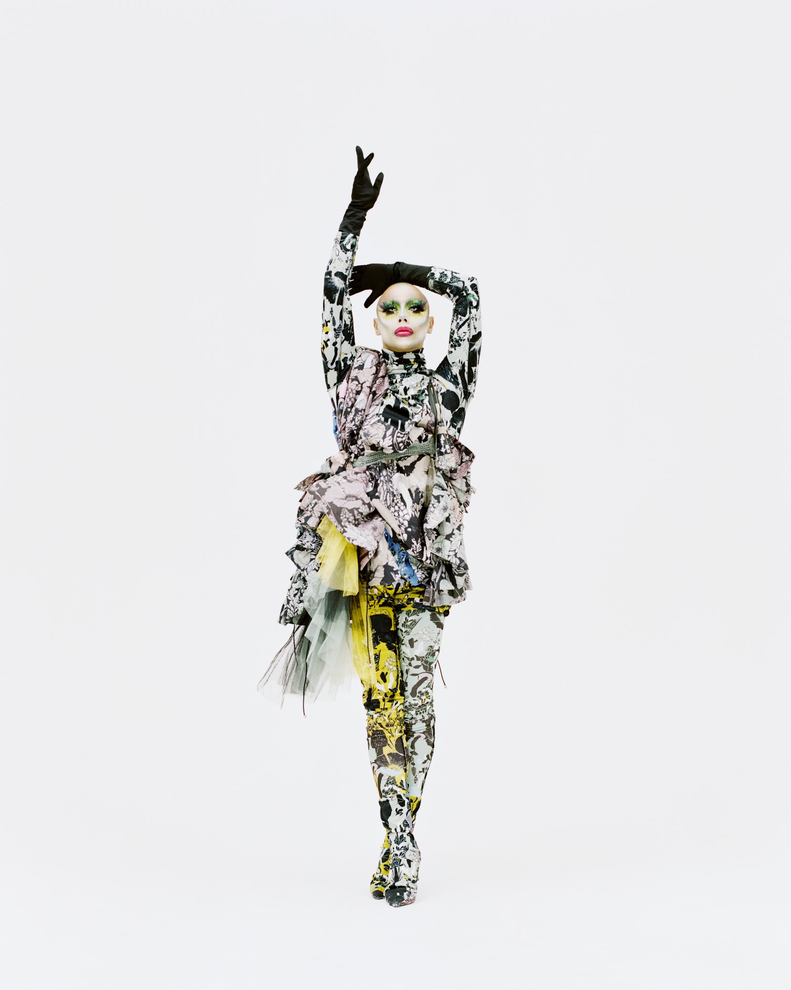 LORINA REY — Look 1