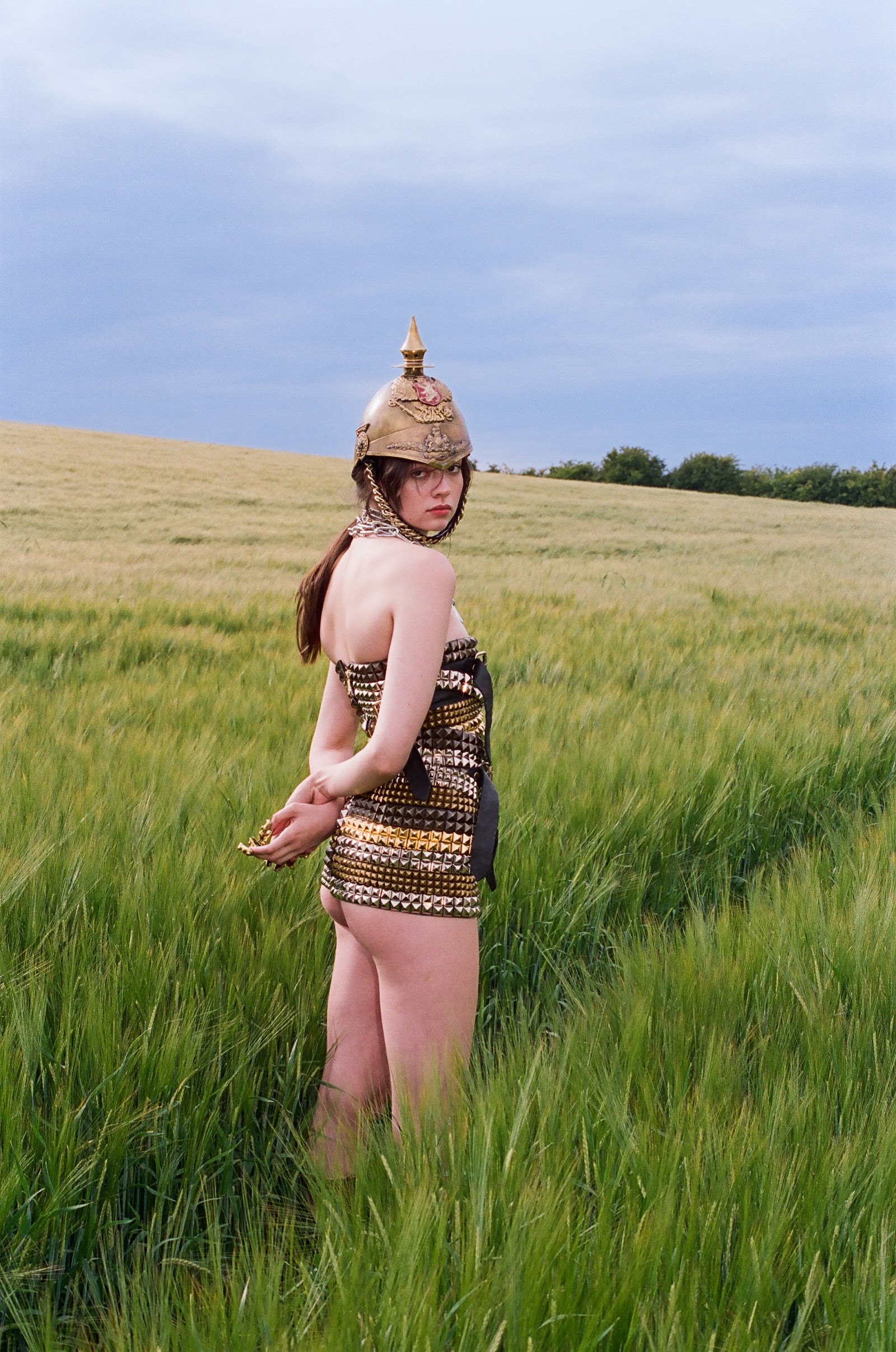 THE ELEGANT BULL — Look 5