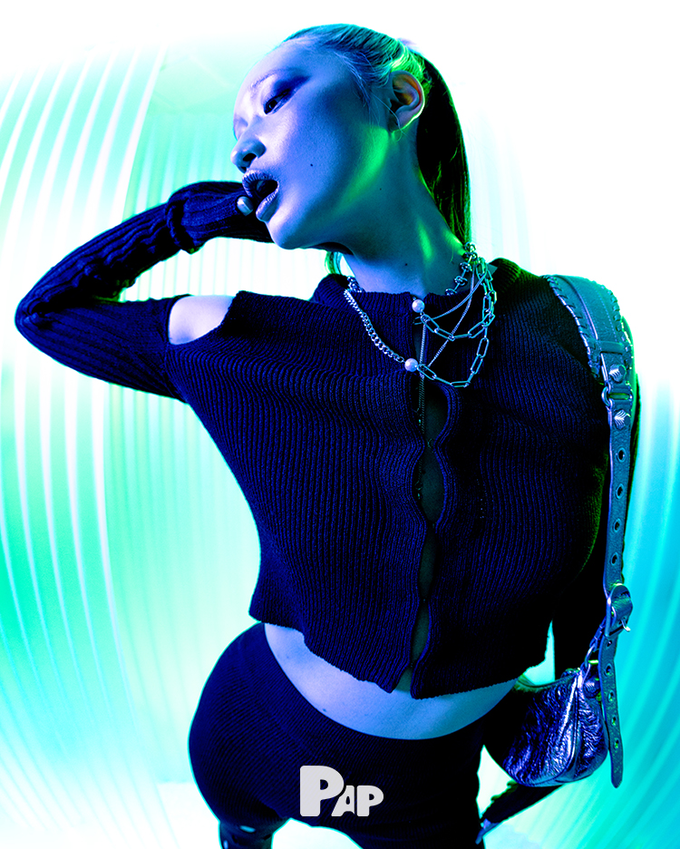 BE MY UNIVERSE — Look 8