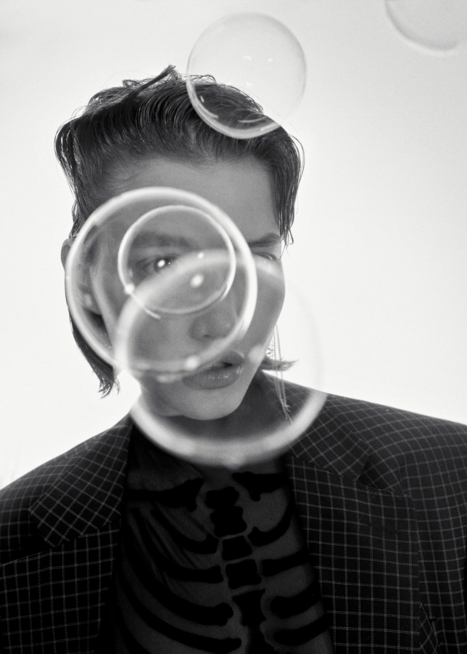 BUBBLE — Look 2