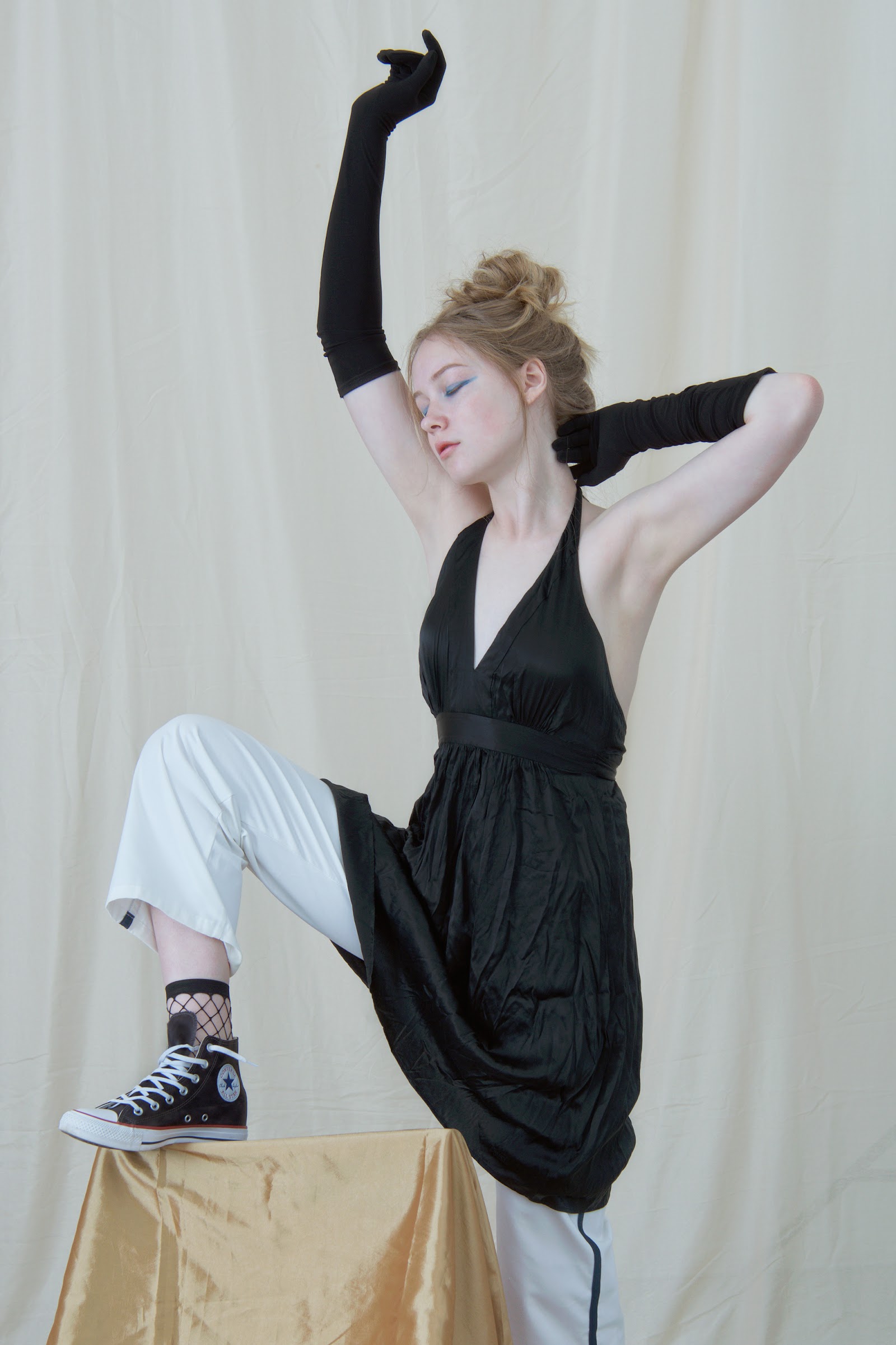 FLY ME TO THE MOON — Look 4