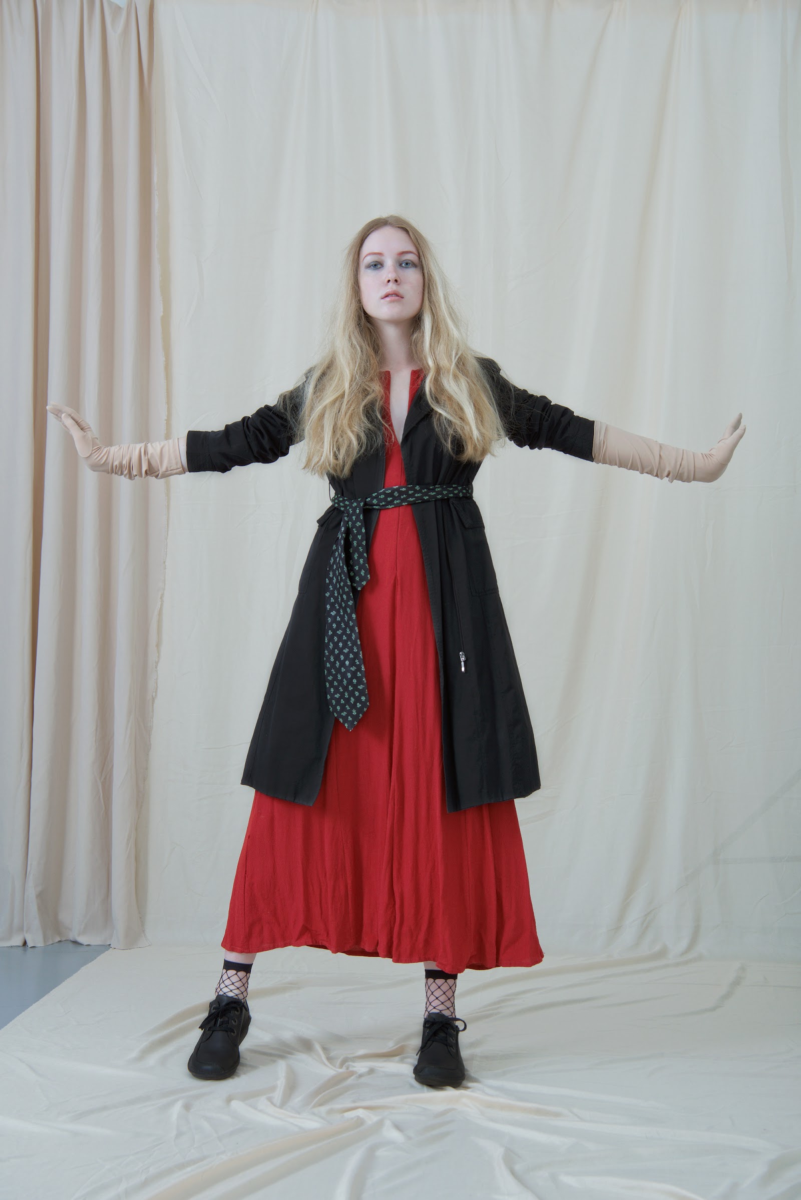 FLY ME TO THE MOON — Look 10