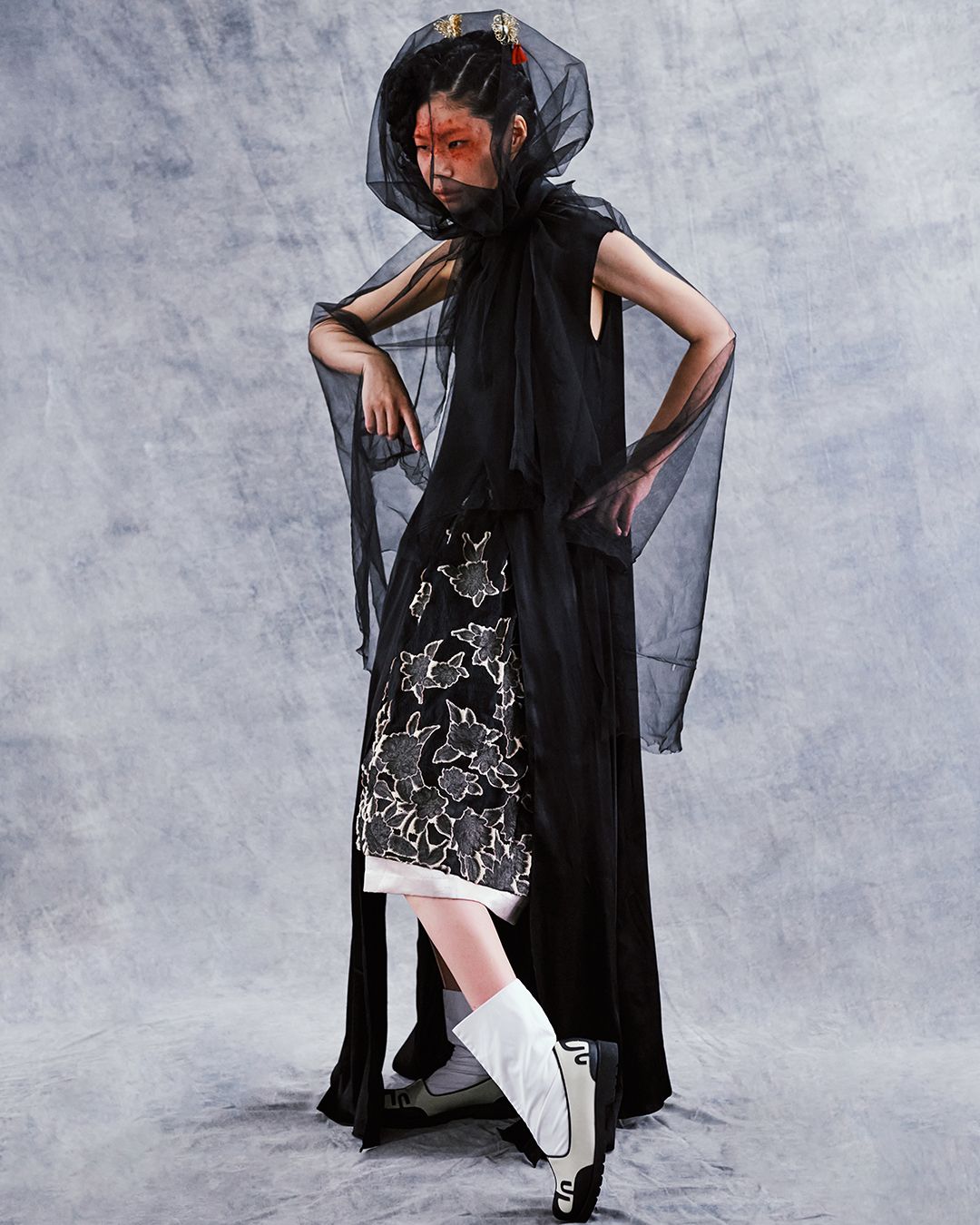 ARTIST-HAEEOHWA — Look 10