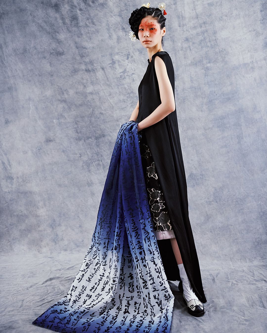 ARTIST-HAEEOHWA — Look 11