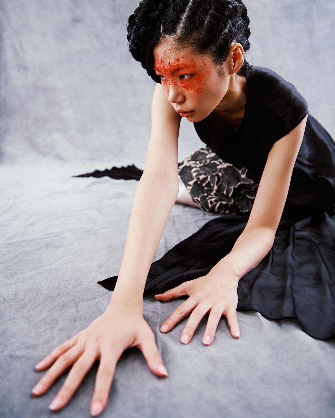 ARTIST-HAEEOHWA — Look 12