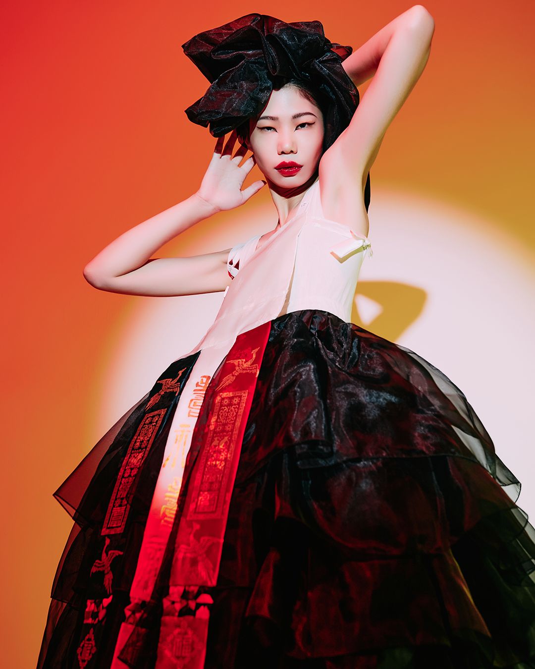 ARTIST-HAEEOHWA — Look 16