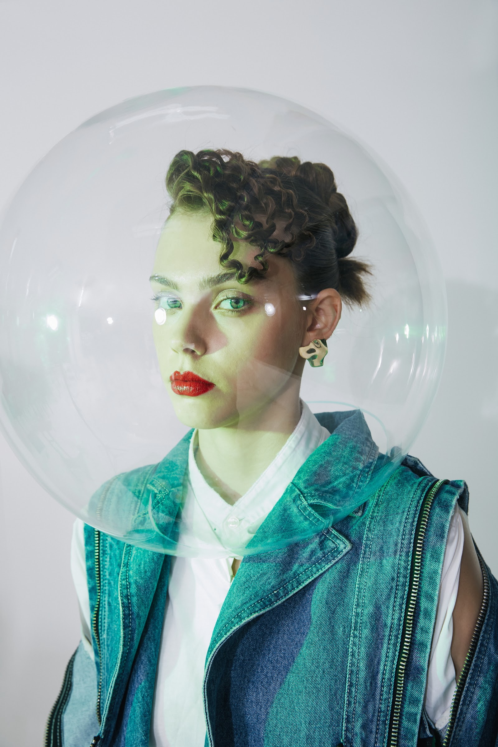 FLOATING UTOPIA — Look 3