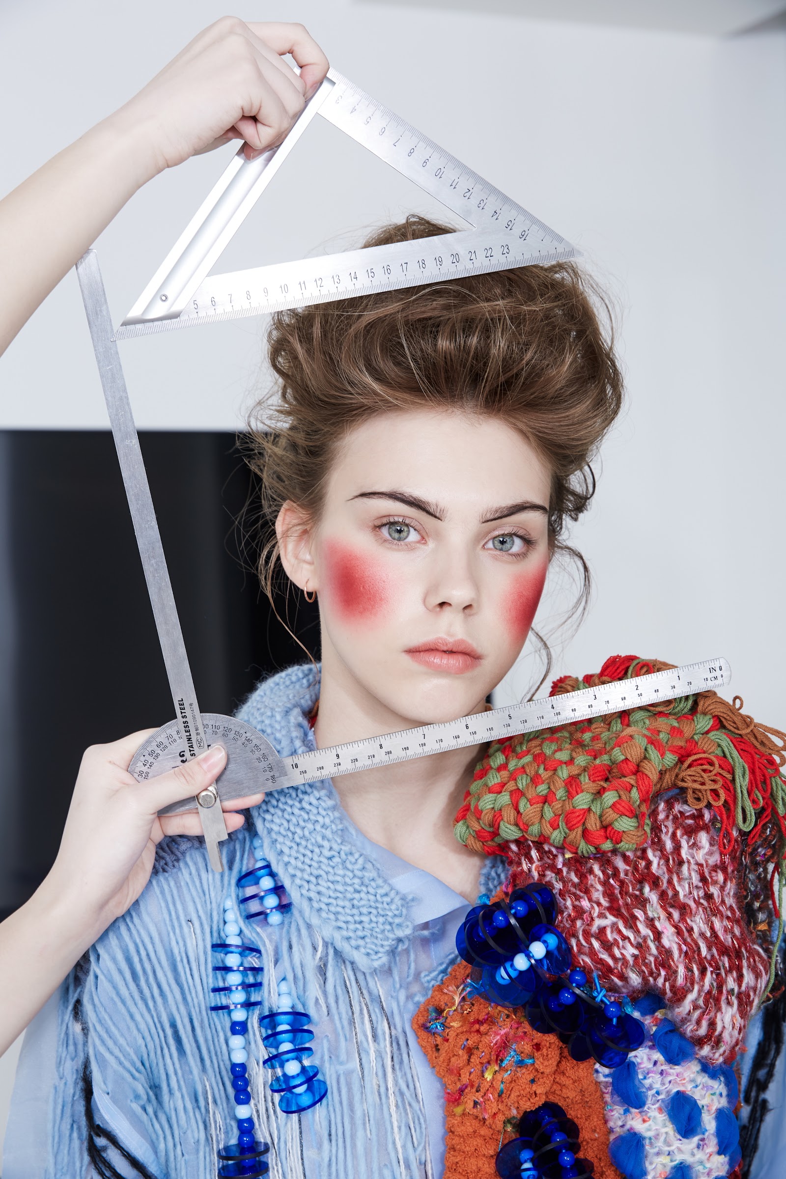 FLOATING UTOPIA — Look 7