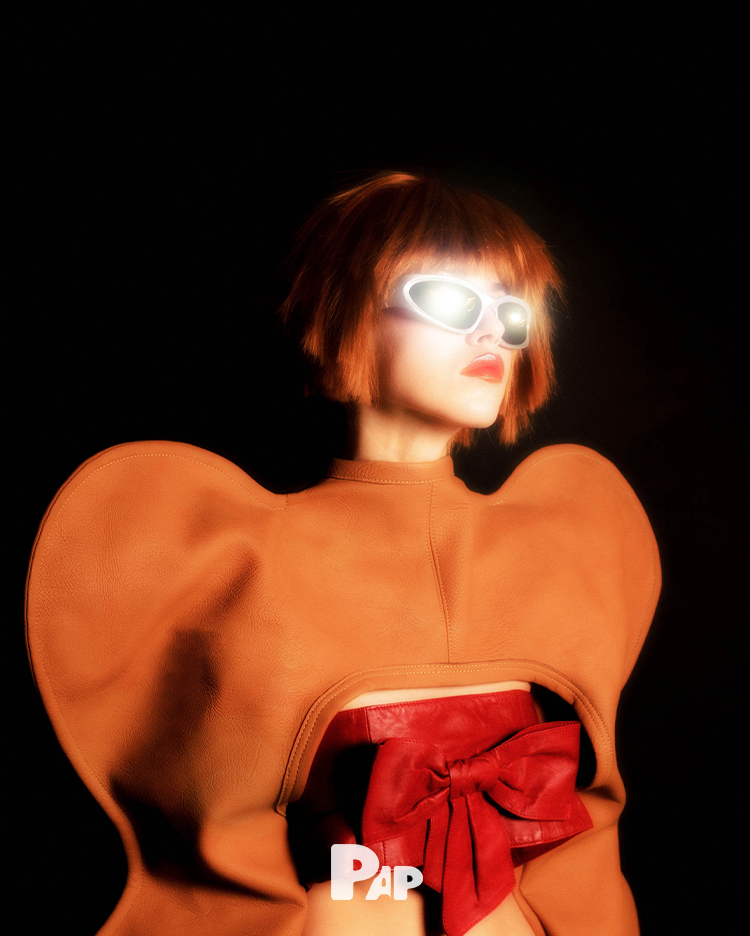 PORTRAITS — Look 3