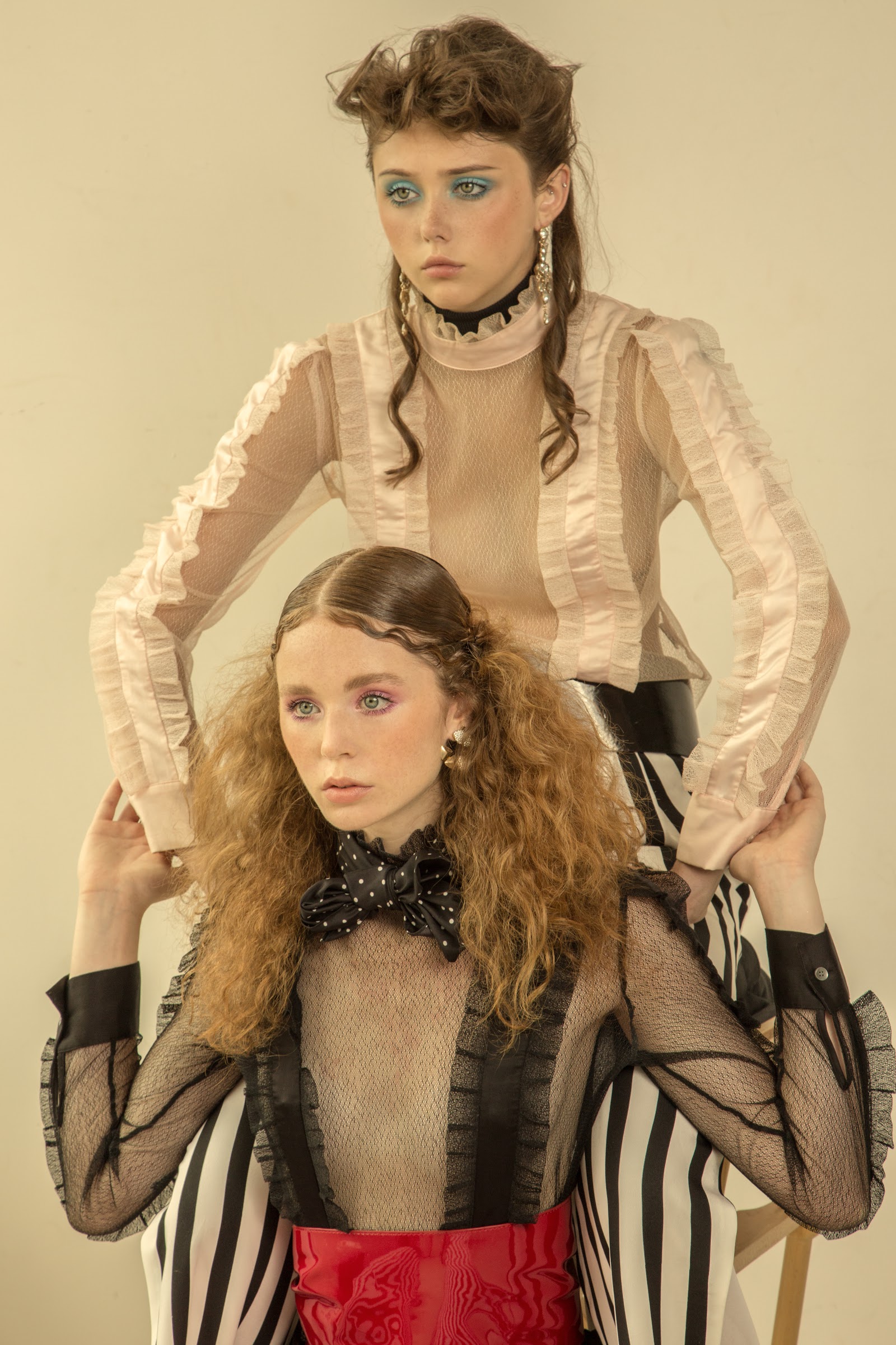 THE DOLLS — Look 4