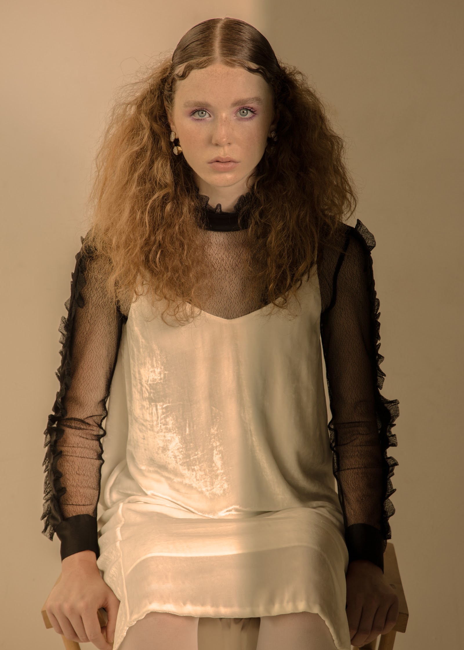 THE DOLLS — Look 5