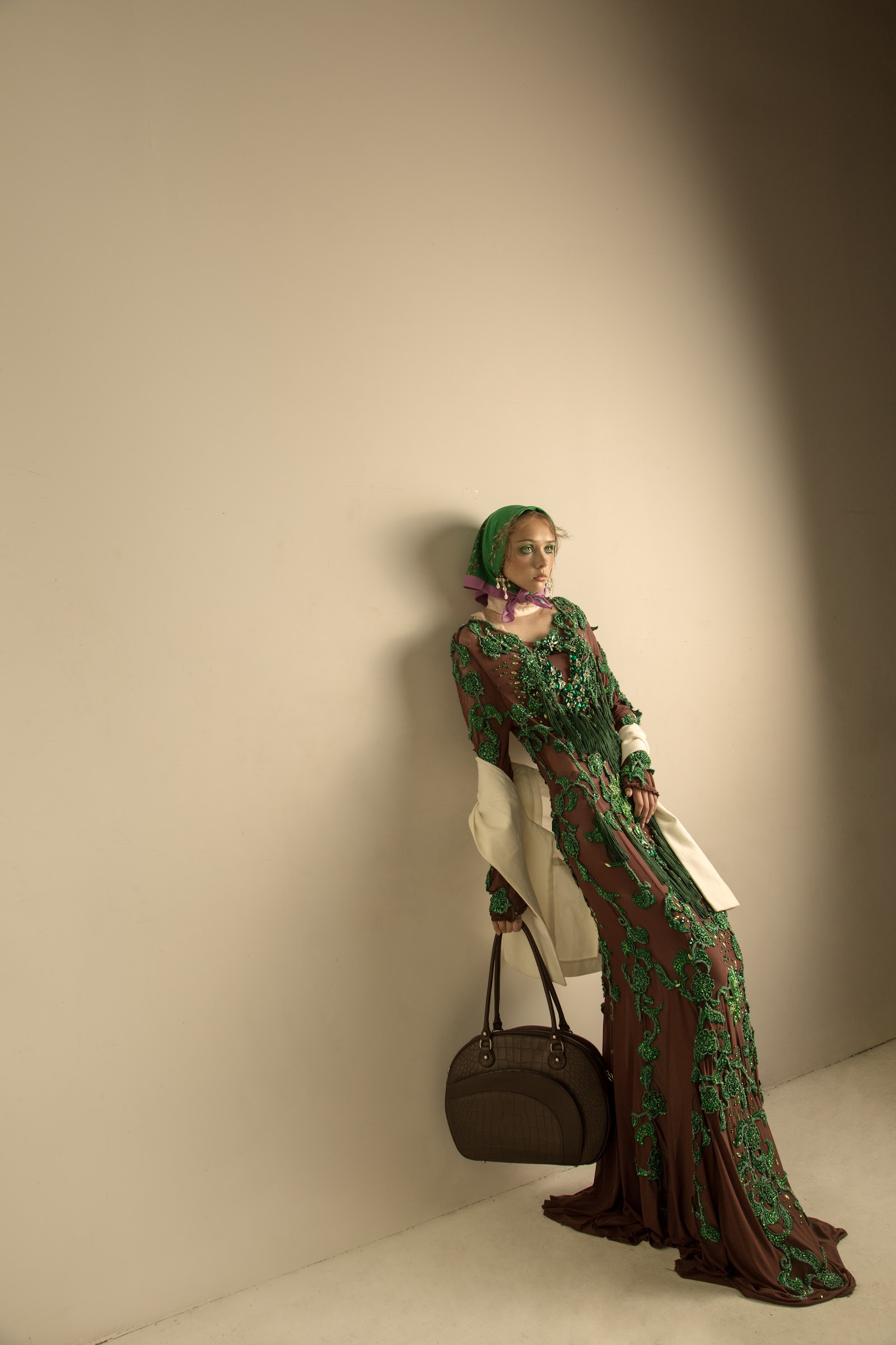 THE DOLLS — Look 12