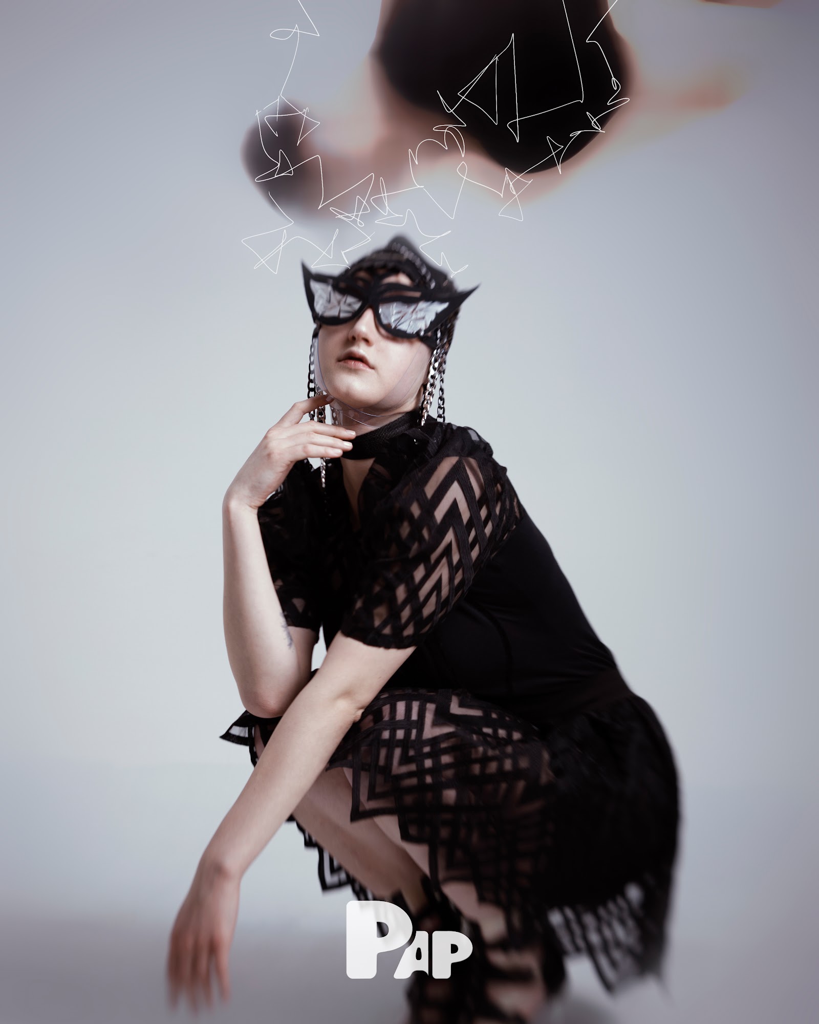 ARCHETYPES — Look 5