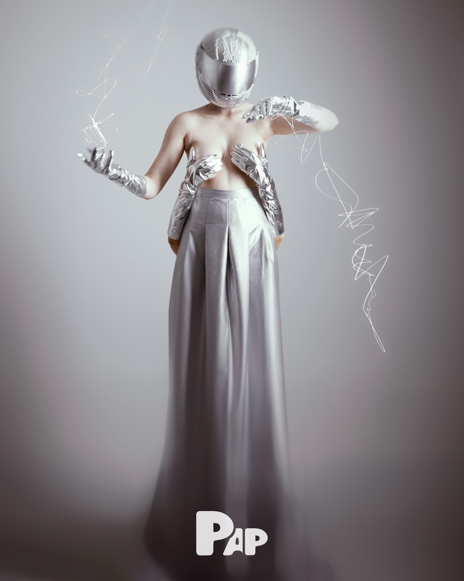 ARCHETYPES — Look 8