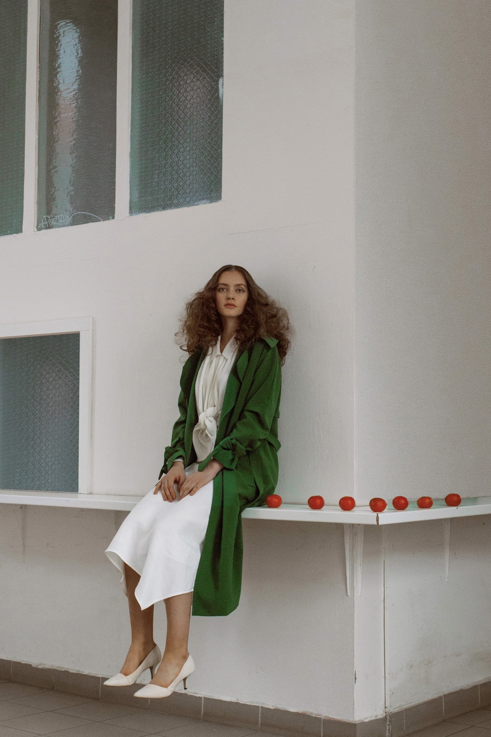 THE MINIMIZATION OF ORANGE COLOR — Look 13