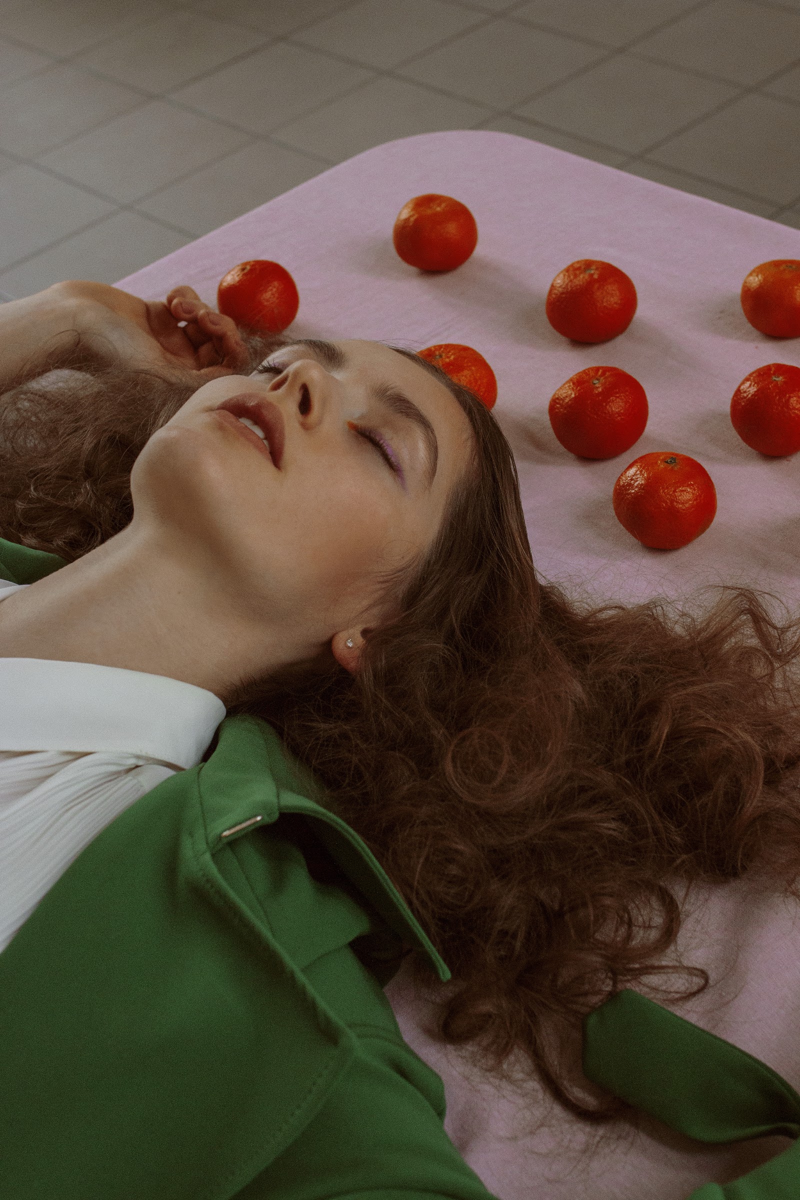 THE MINIMIZATION OF ORANGE COLOR — Look 14