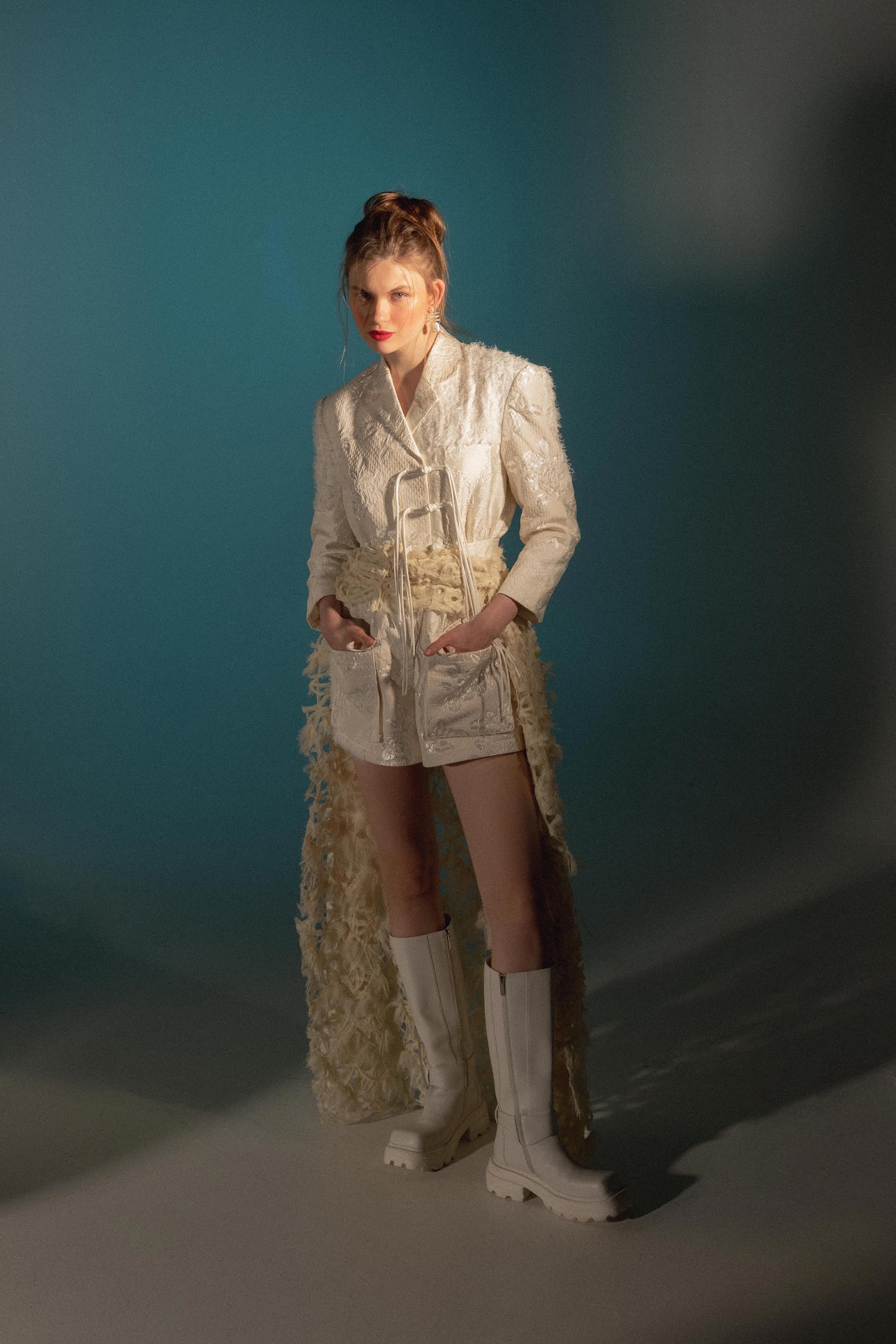 LIGHT PHENOMENON — Look 12