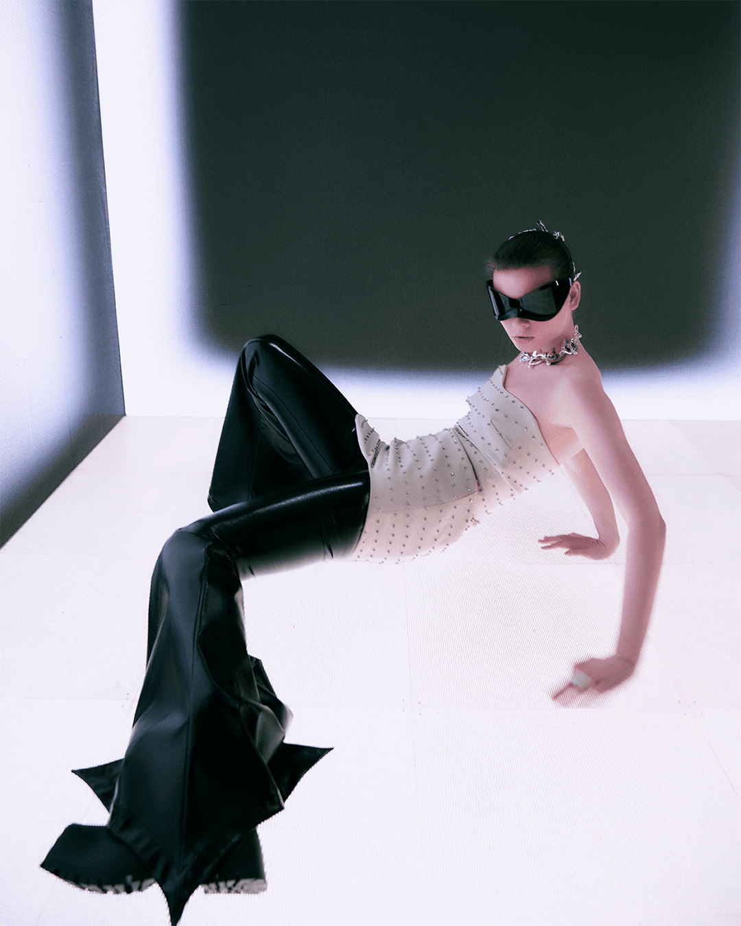 DIGITAL FANTASY — Look 10
