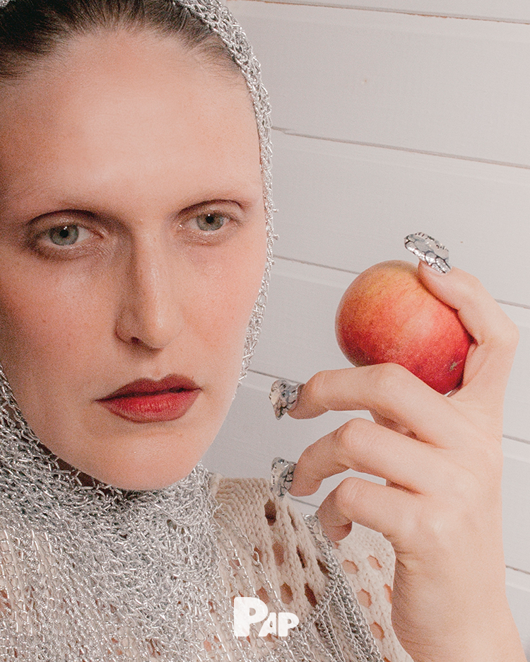 OCTOBER TALE — Look 8