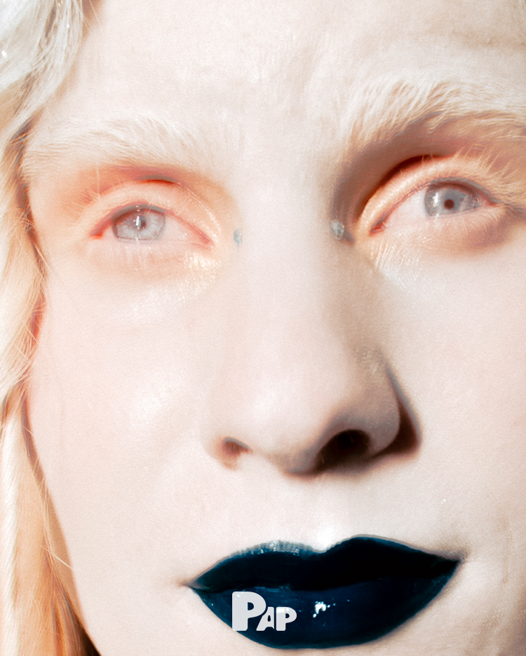 OCTOBER TALE — Look 9
