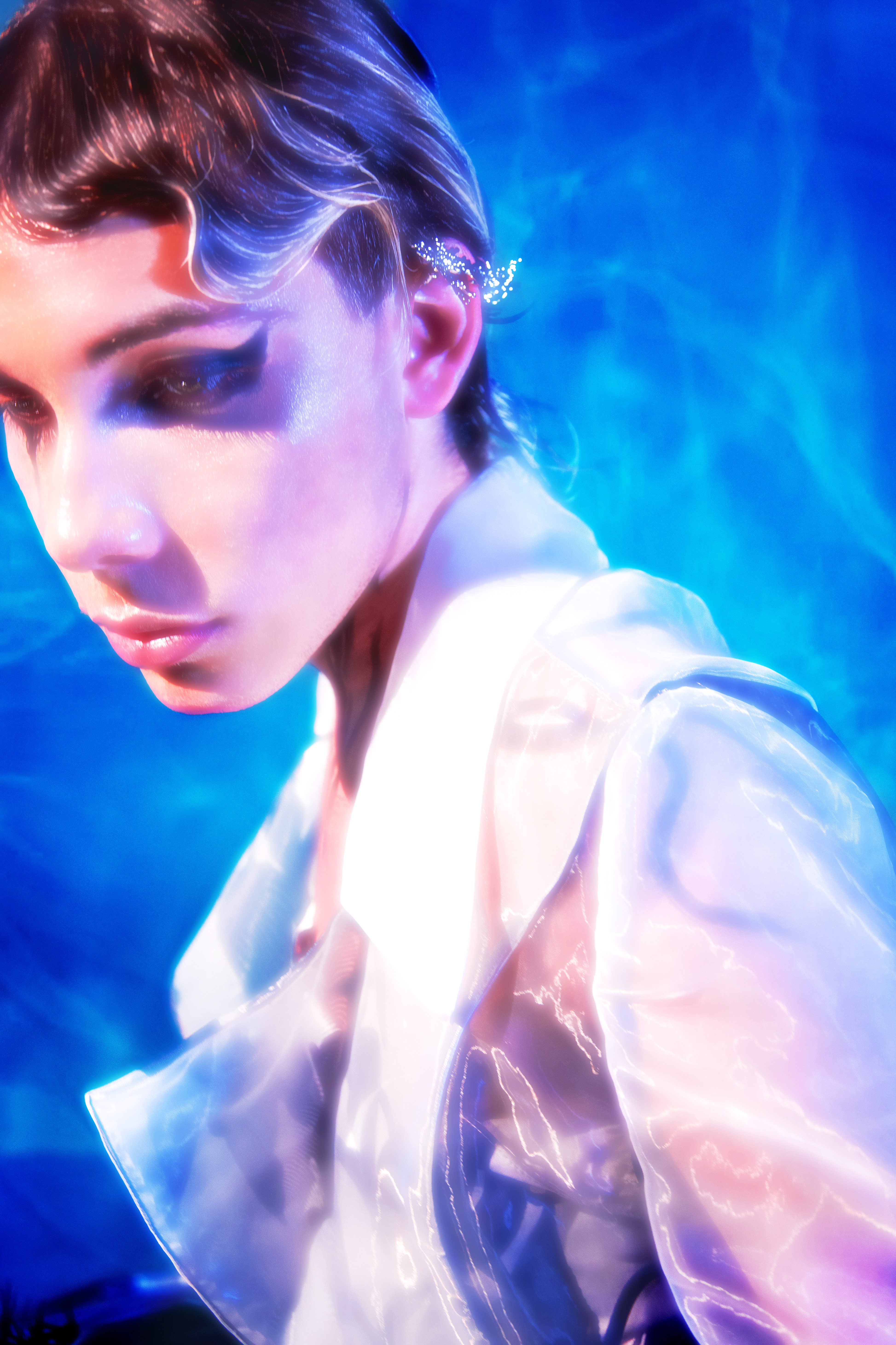 SHAPESHIFTING IN THE LIGHT OF DAY — Look 11