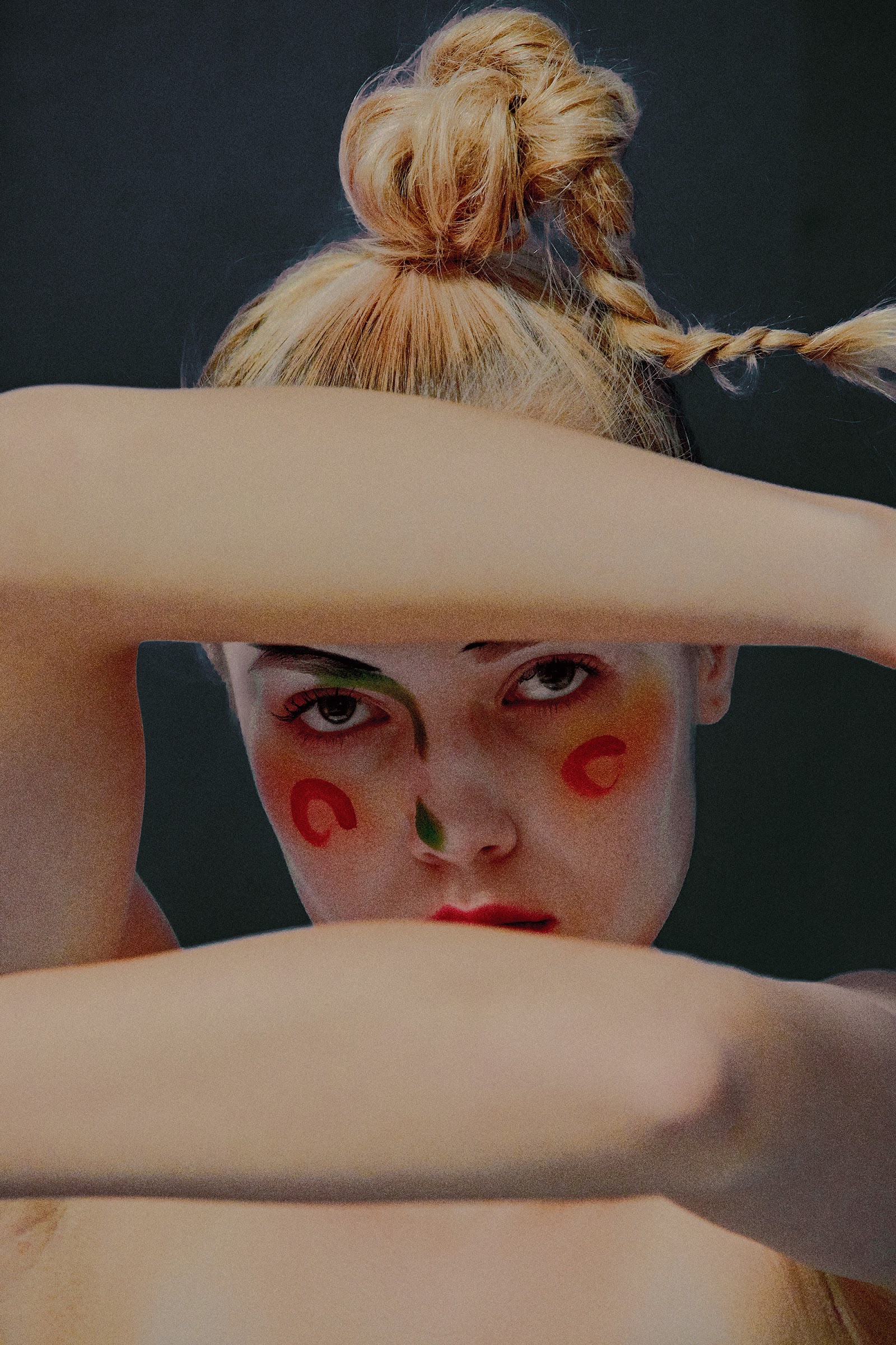 PARASITE — Look 10