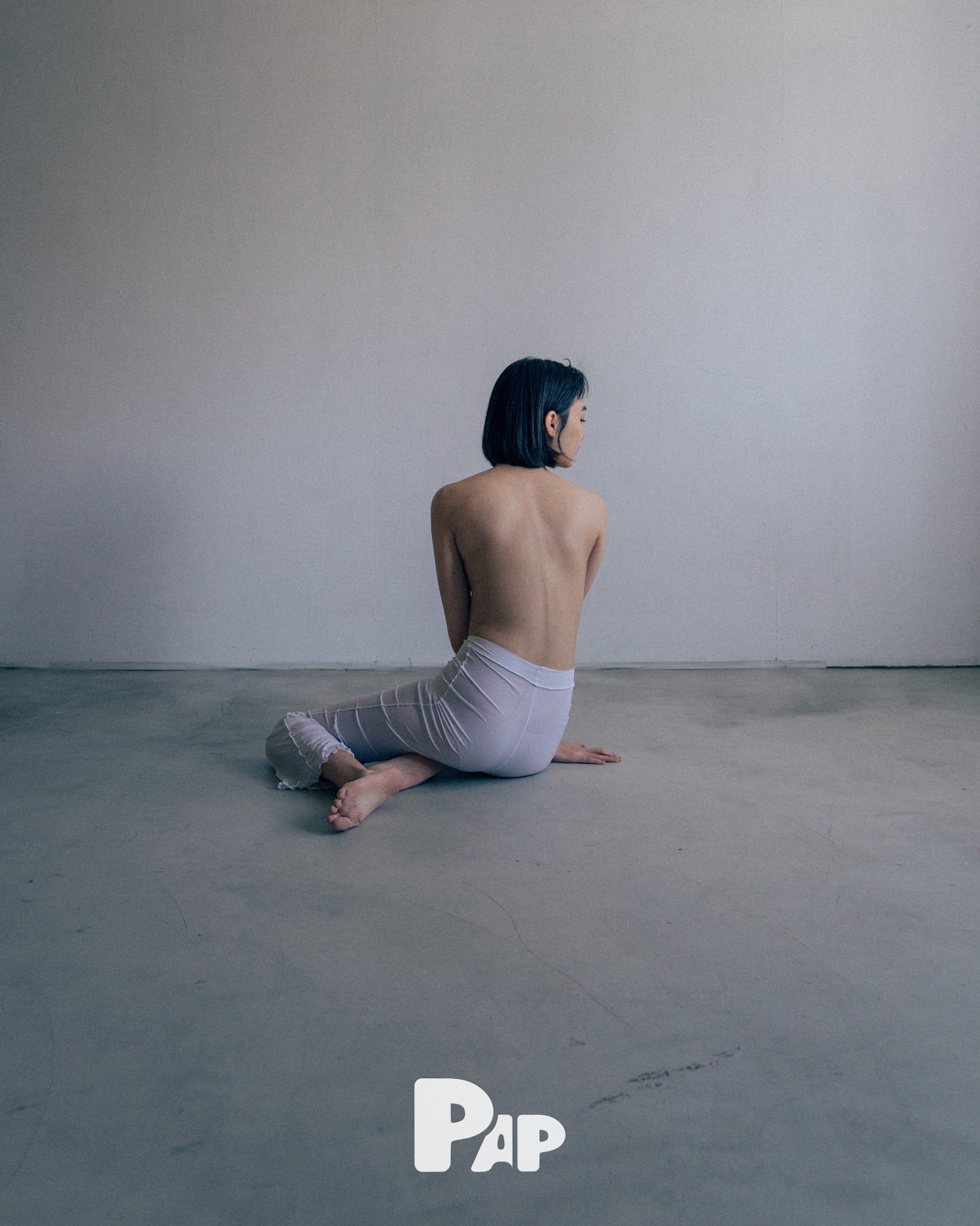 BIRTH WITH EARTH TONE — Look 5