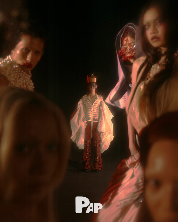 ON INFINITY — Look 6