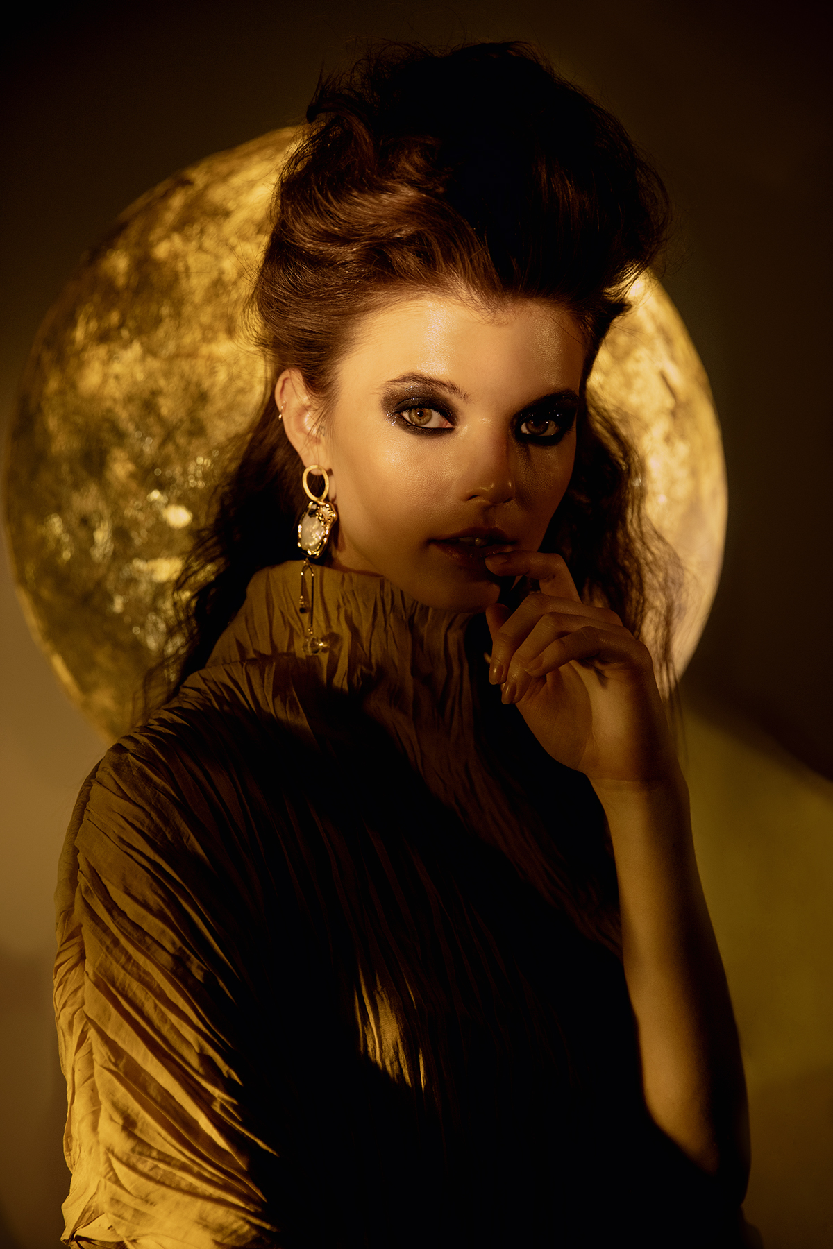 MOONSTONE — Look 1