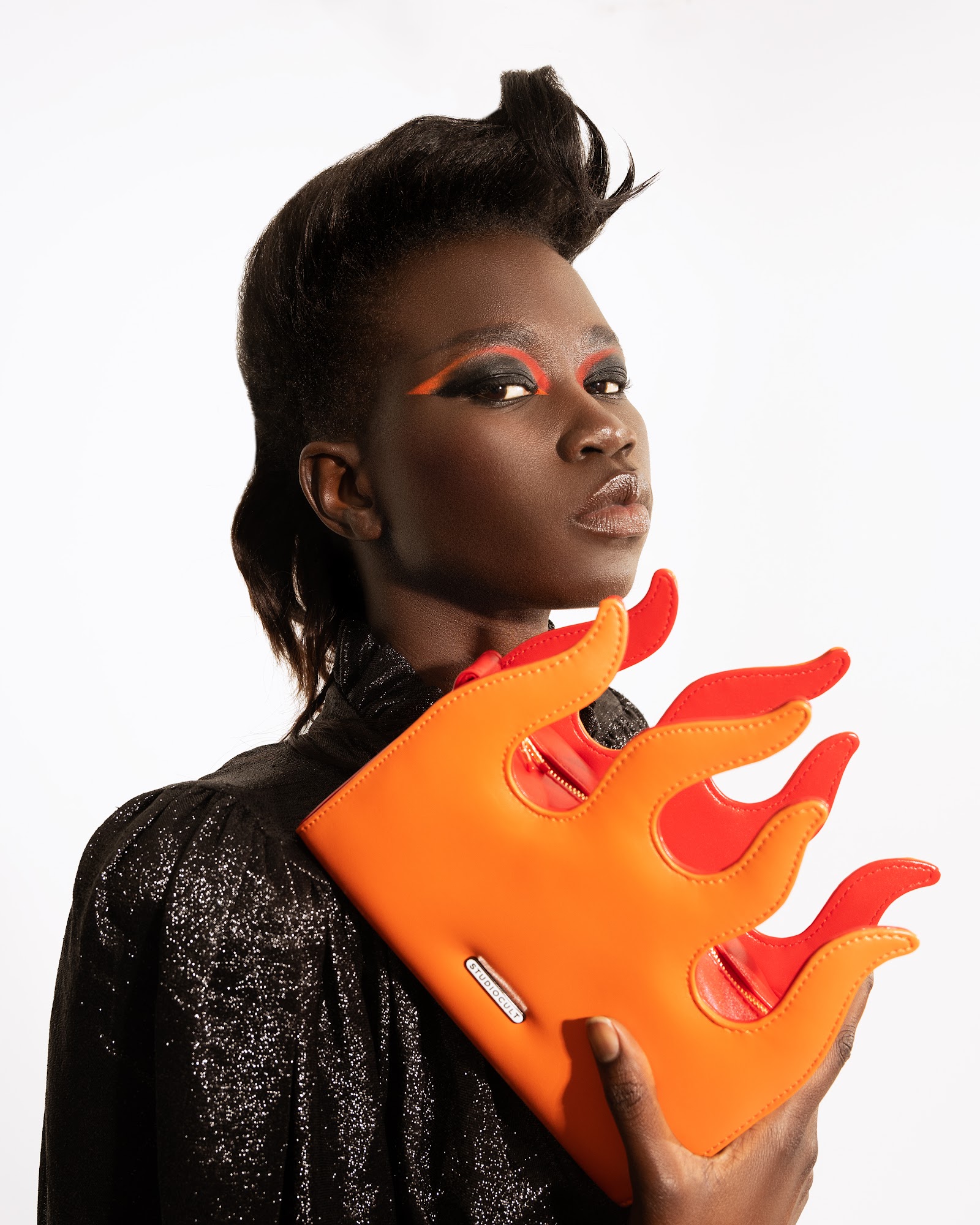 I SEE RED — Look 3