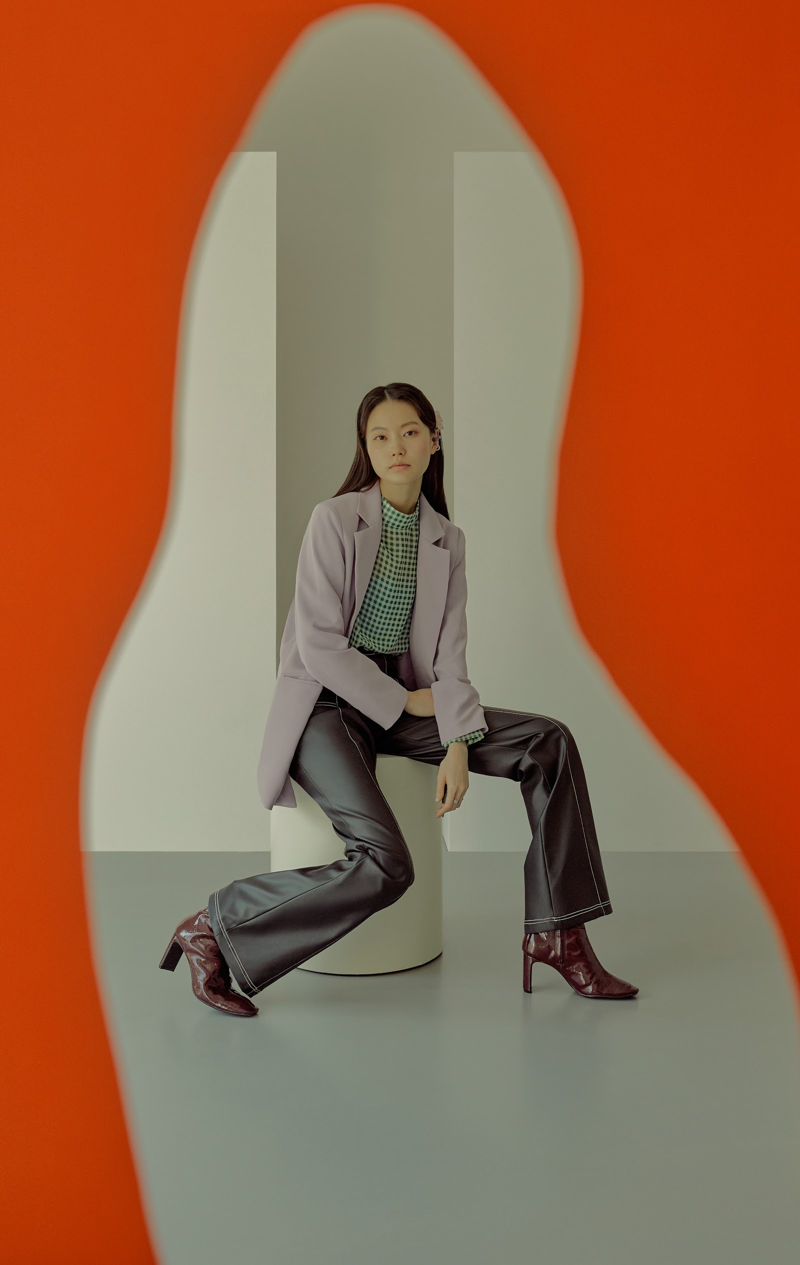 THE SHAPES — Look 1
