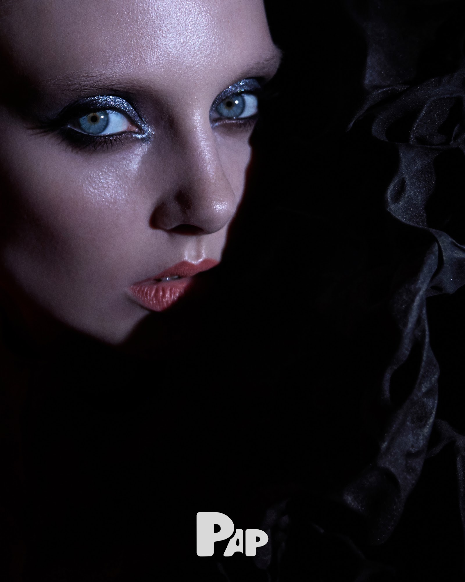 LUX AETERNA — Look 9