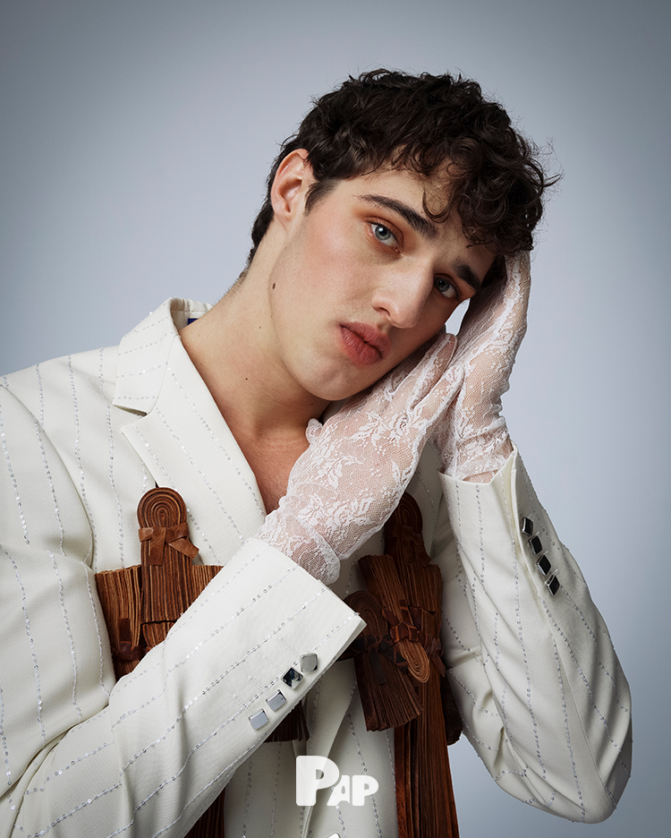 VENUS BOYS — Look 12