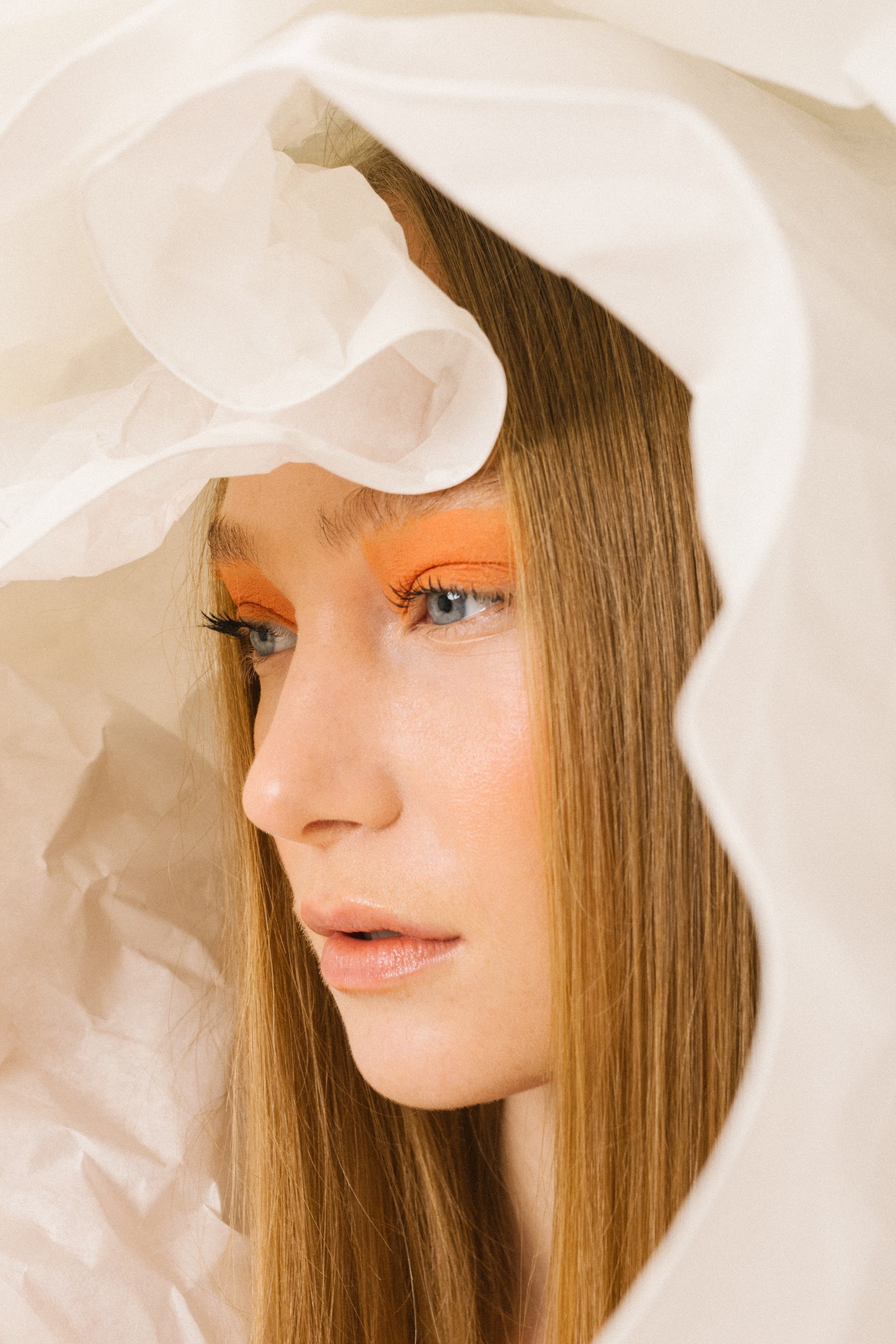 PAPER STORY — Look 9