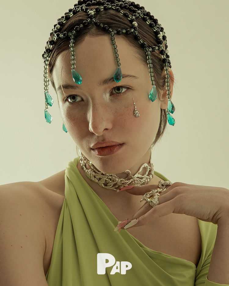 ODE TO EXTRAVAGANZAS — Look 3