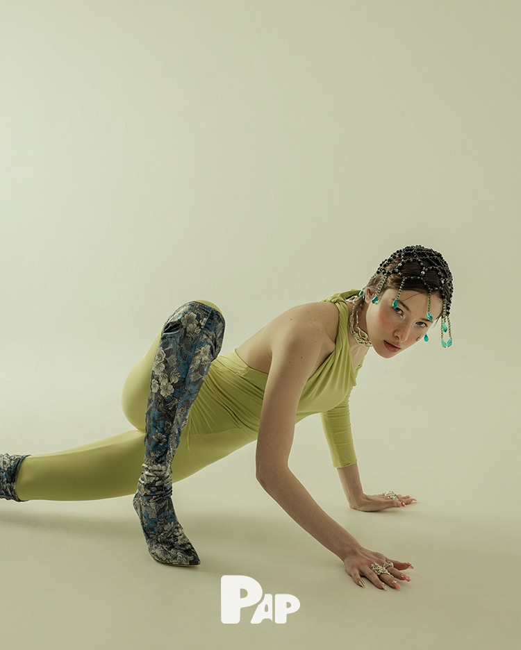 ODE TO EXTRAVAGANZAS — Look 4