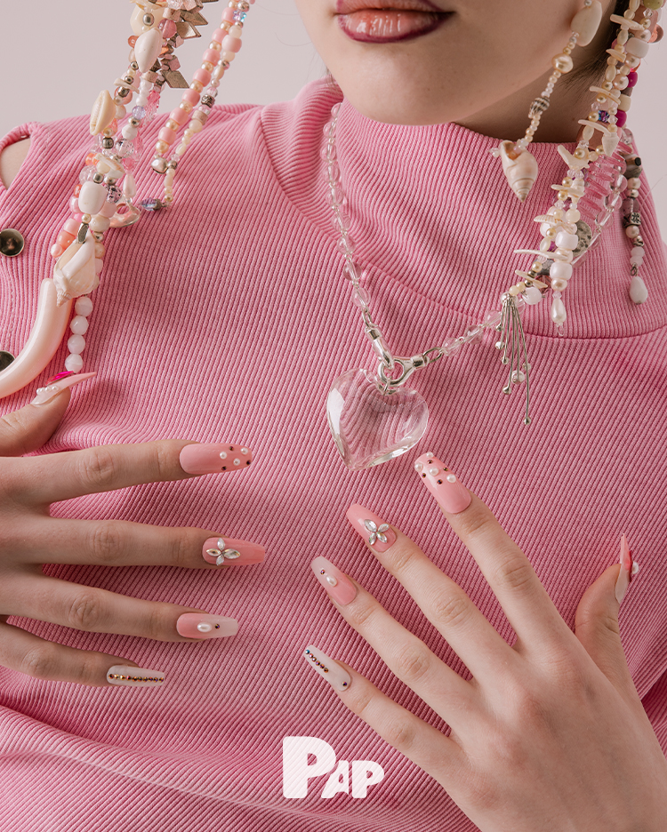 ODE TO EXTRAVAGANZAS — Look 8