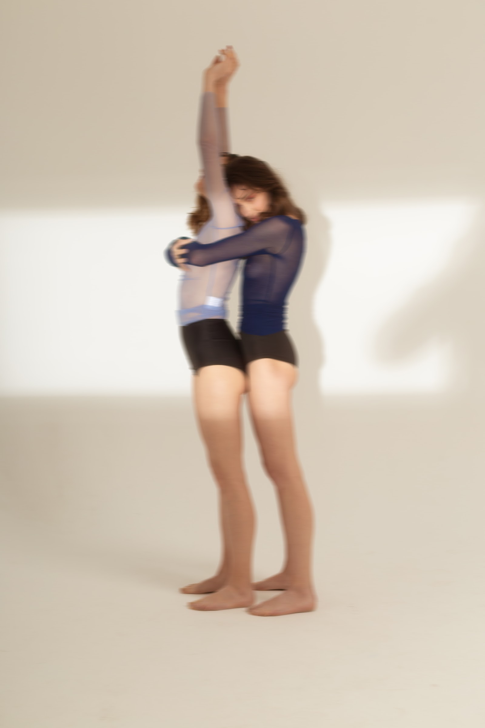 CONNECTION — Look 3