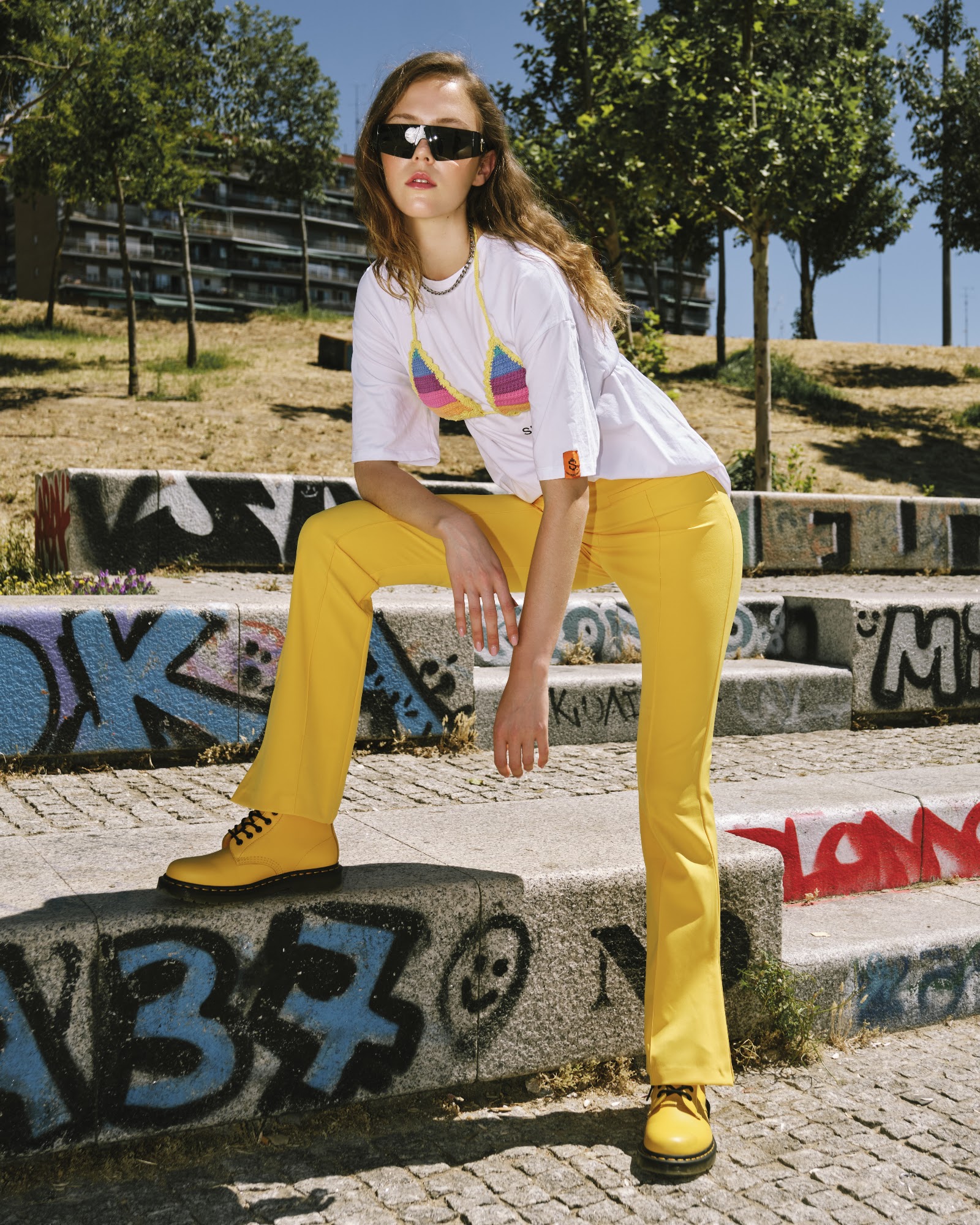 RIGHT PLACE, RIGHT TIME — Look 3