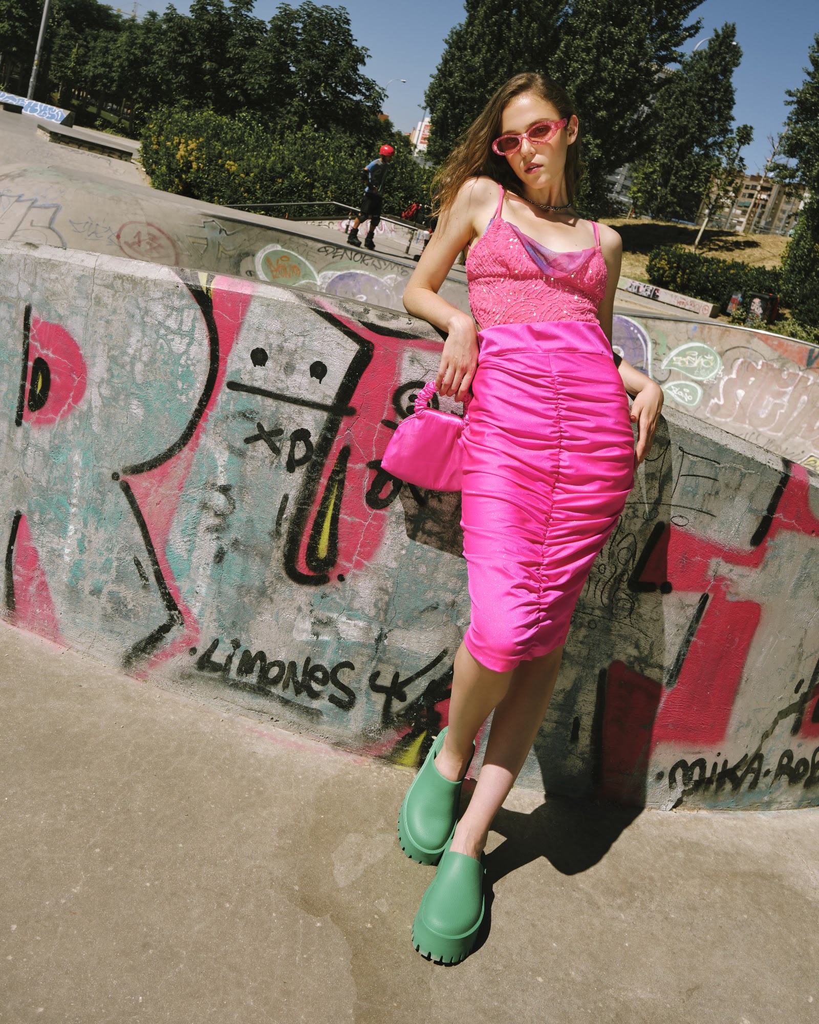 RIGHT PLACE, RIGHT TIME — Look 6