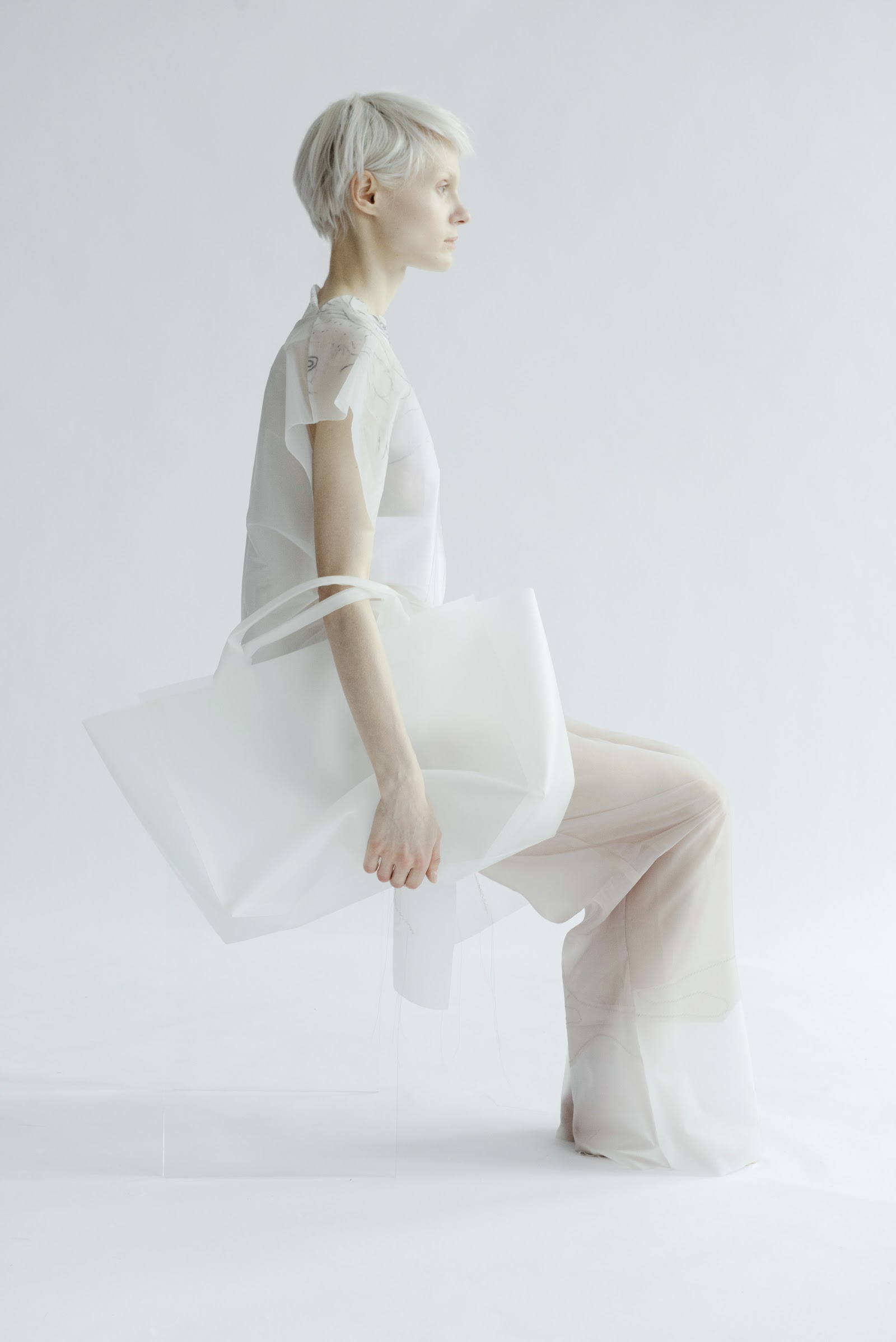 INFINITY POOL — Look 10