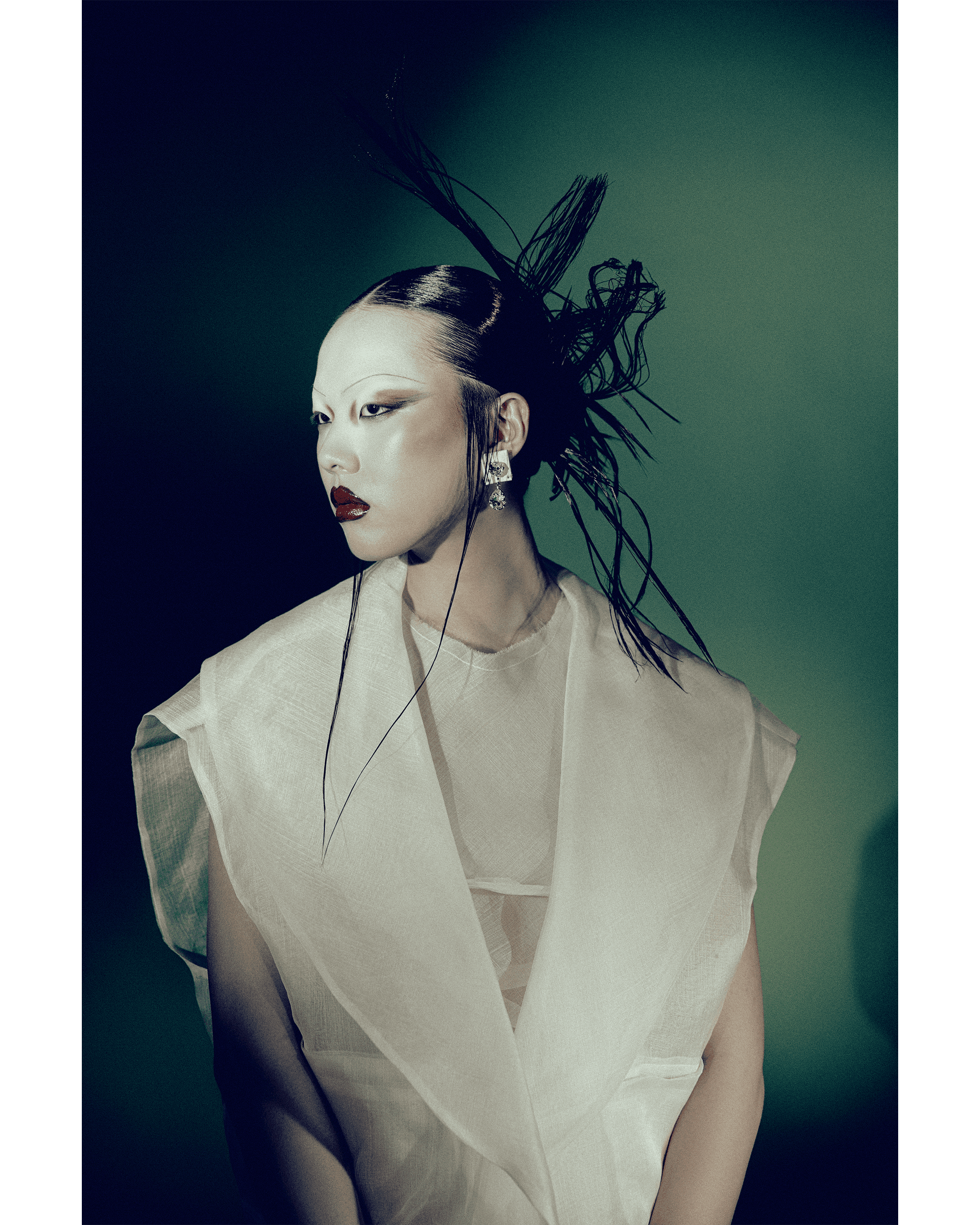 Sculpted Silence — Look 11