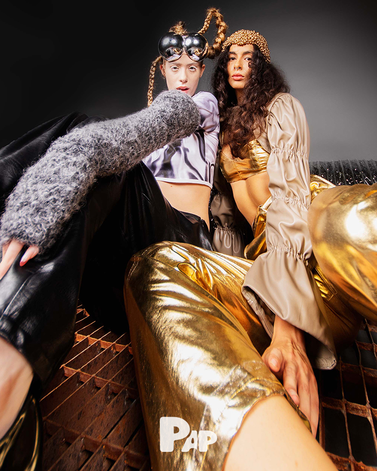 ALTERNATIVE FUTURES — Look 7