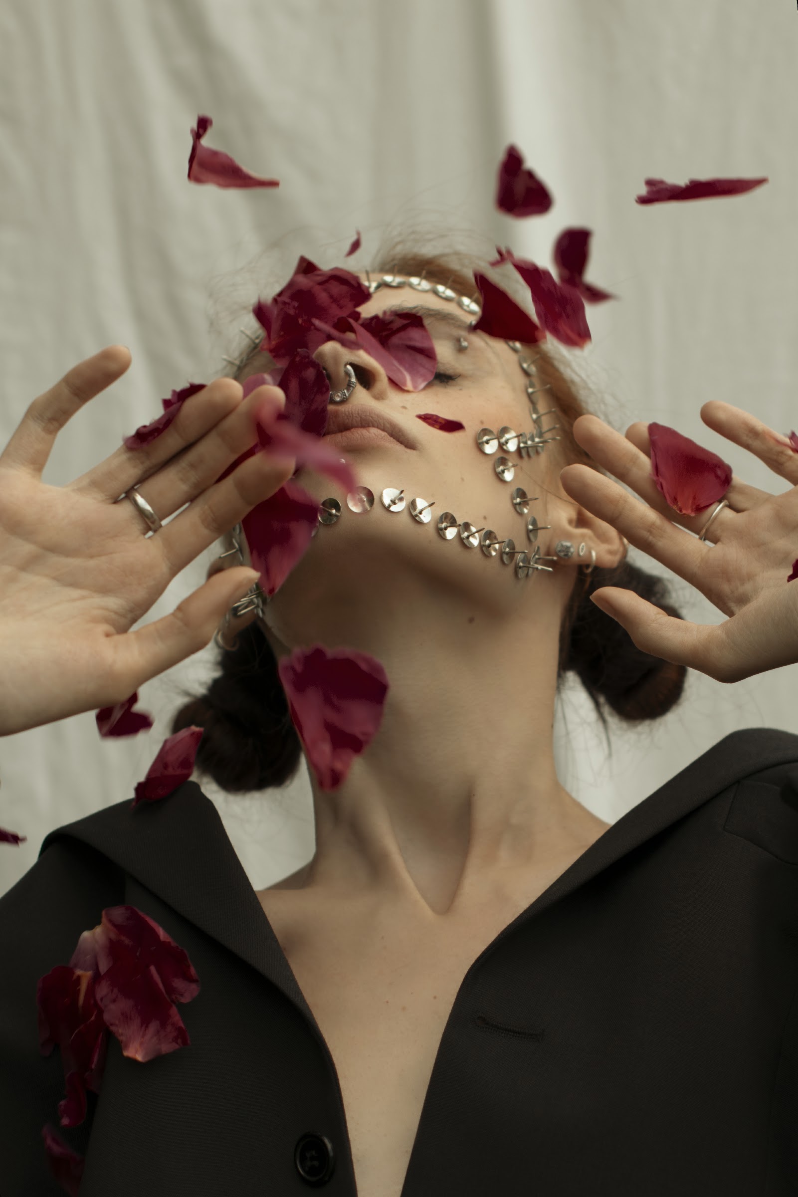 IS IT YOU ALICE? — Look 9