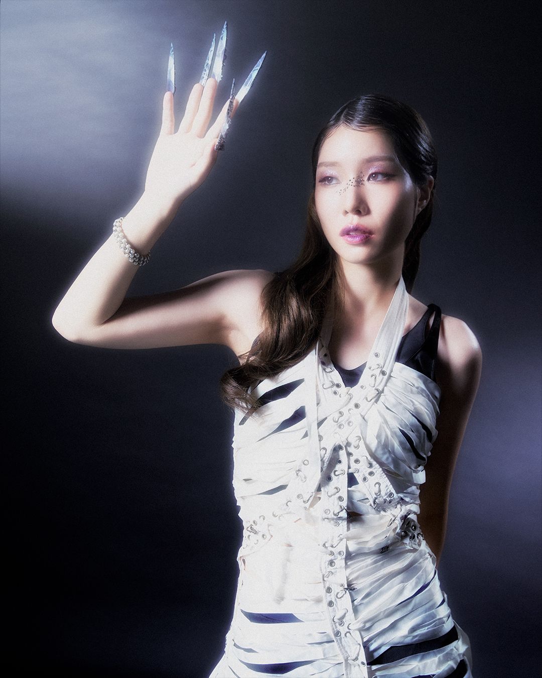 White Blood — Look 5