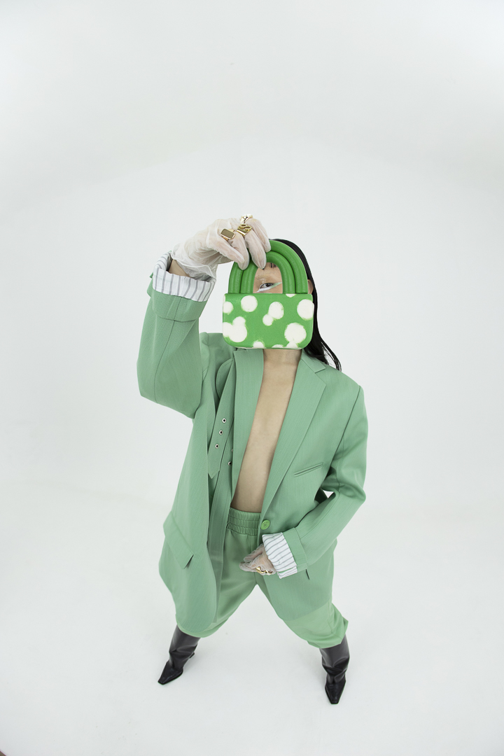 DIGITAL ESCAPE — Look 6
