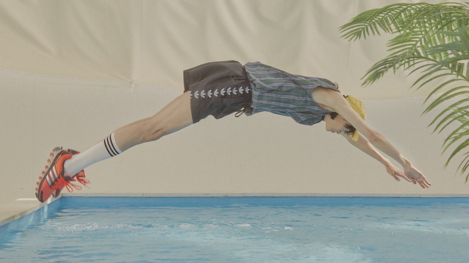 COLD SUMMER — Look 11